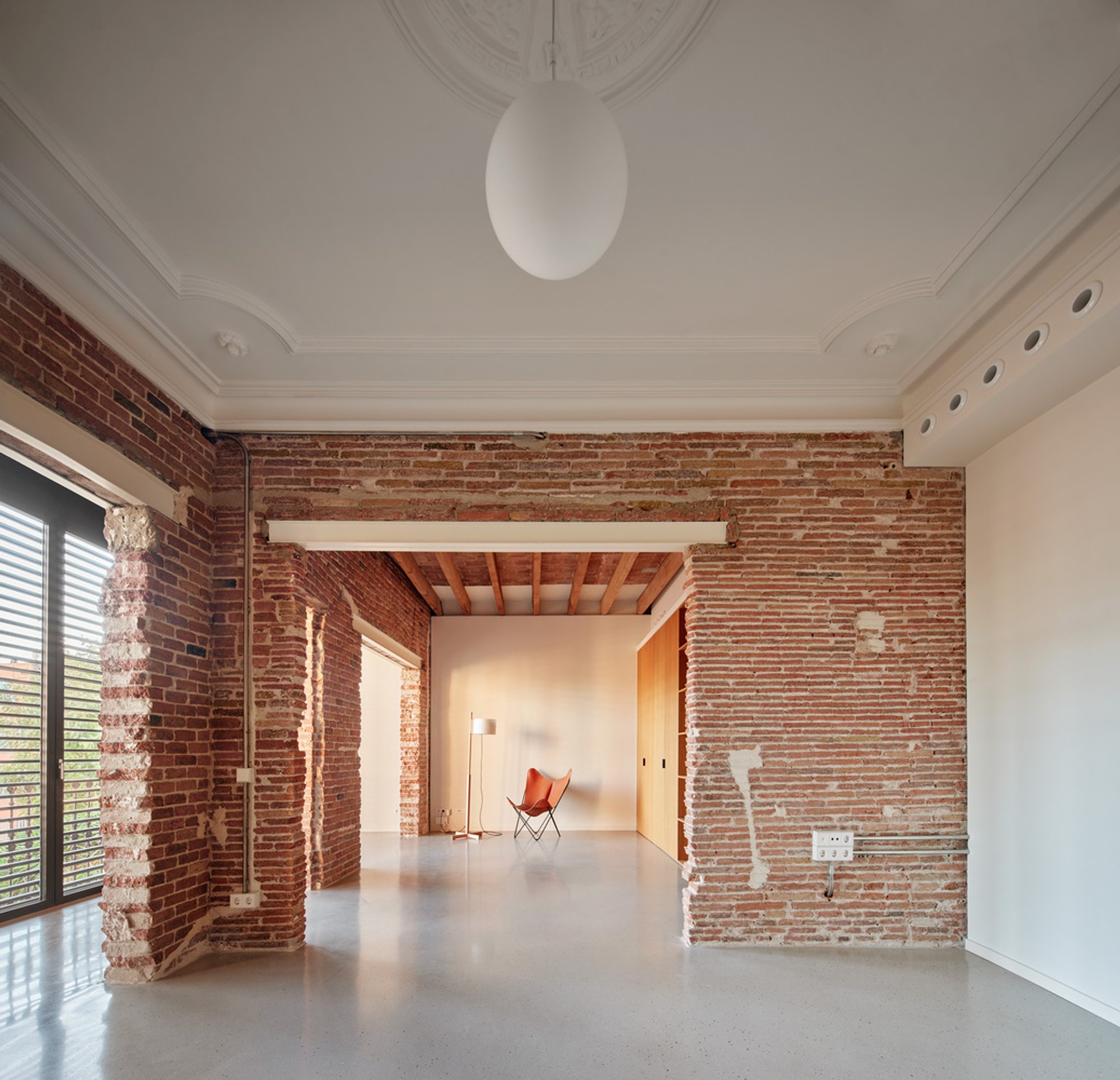 Barcelona Historic House Renovation: A Comprehensive Transformation by LAOS + Laura Bongiovanni