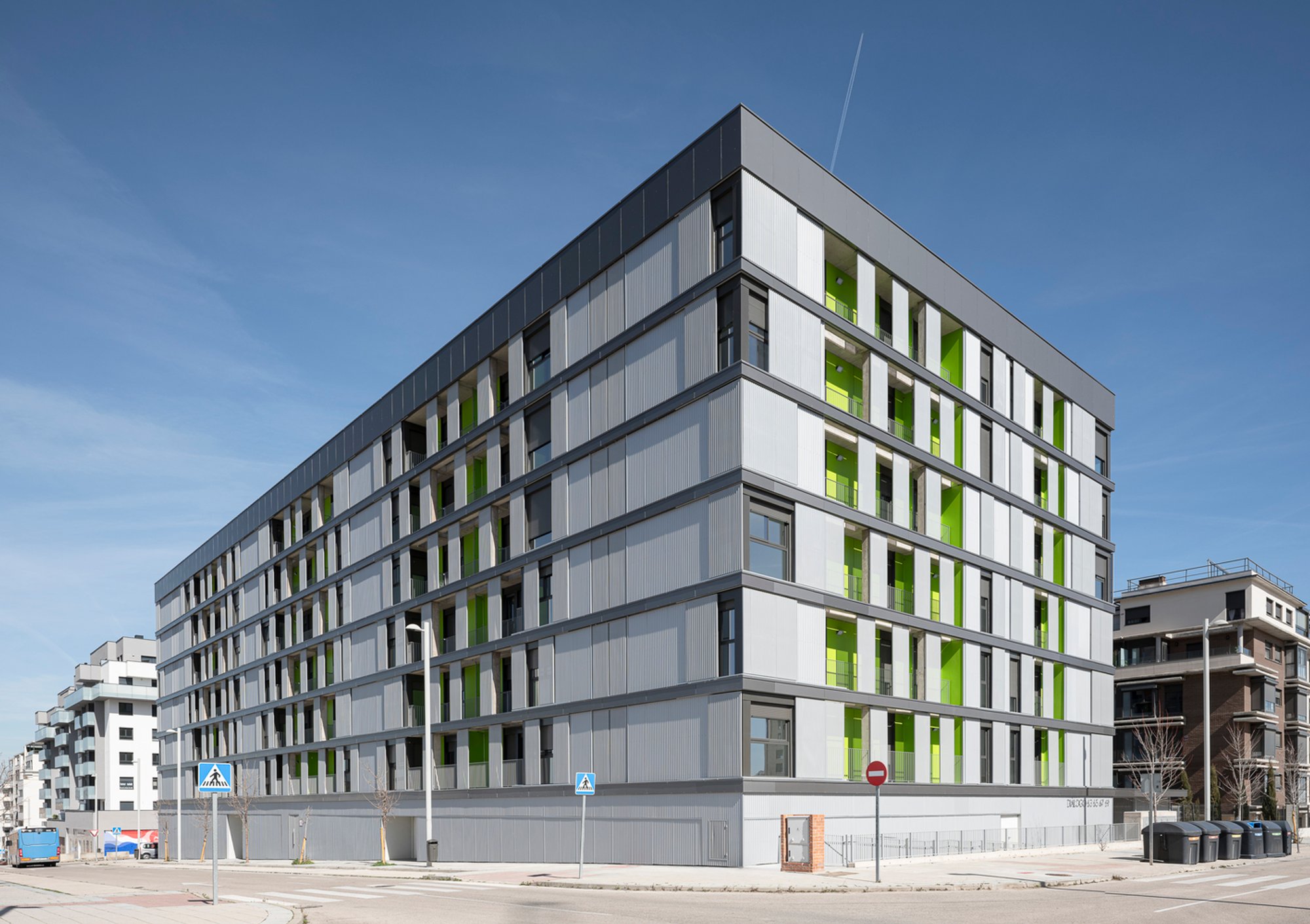 Sustainable Social Housing Architecture: 116 Public Housing Units in Madrid by UNIA Arquitectos + FAU Arquitectos