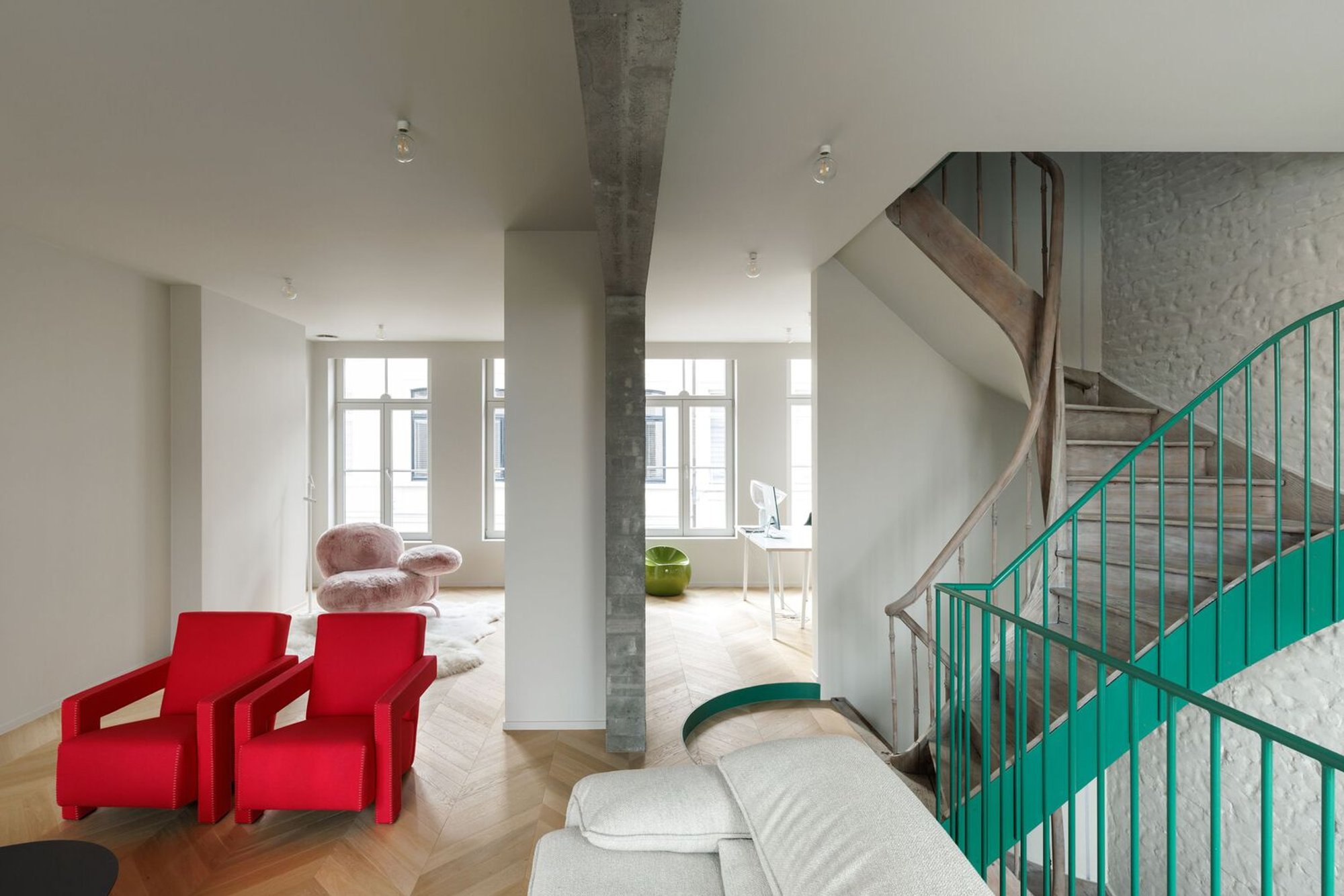 House WBVD by BASIL Architecture: A Striking Townhouse Renovation in Bruges