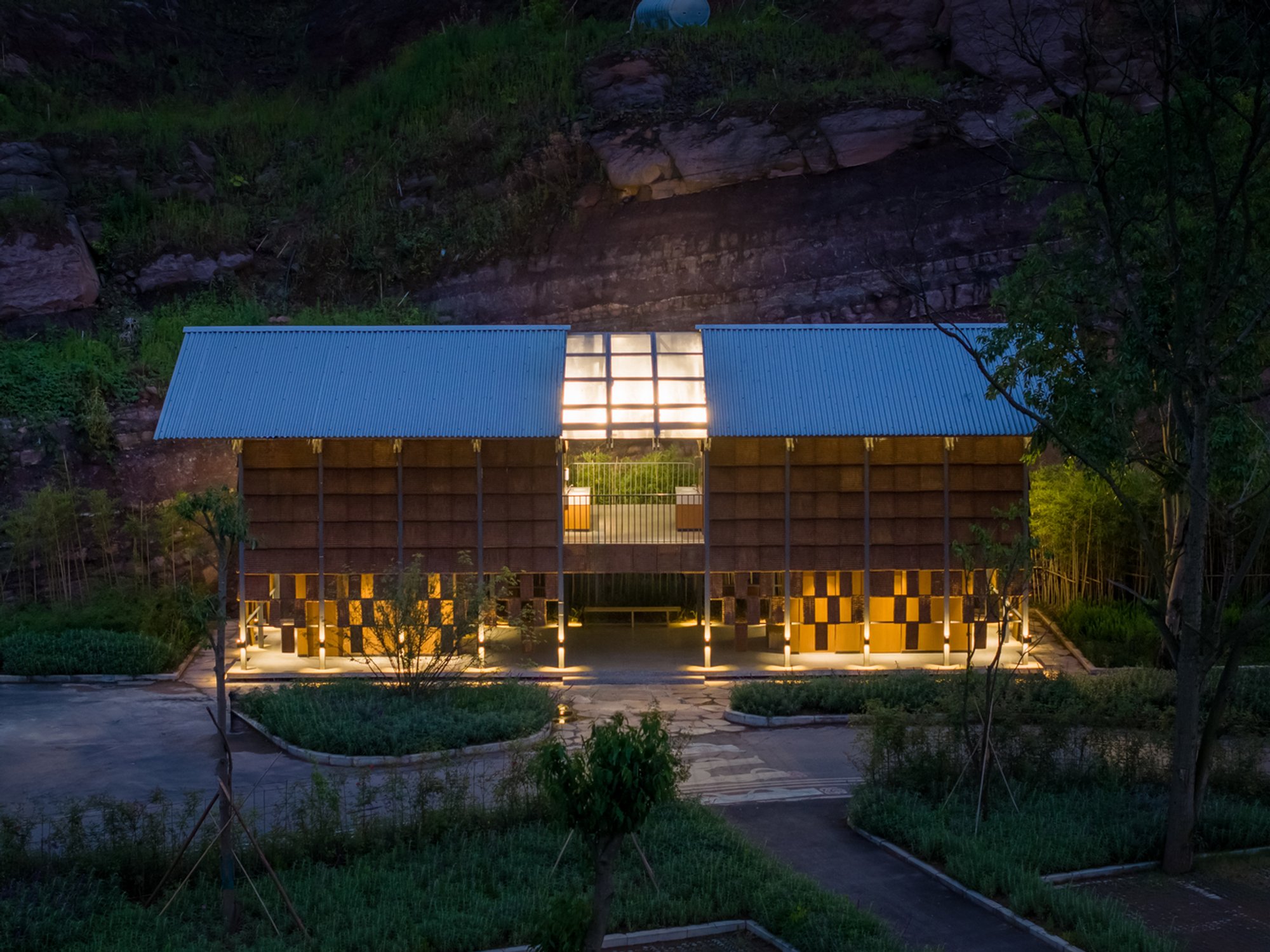 Palm Toilet Facing the Sea of Flowers by Zaixing Architectural Design: A Sustainable Public Facility Blending Nature, Culture, and Innovation