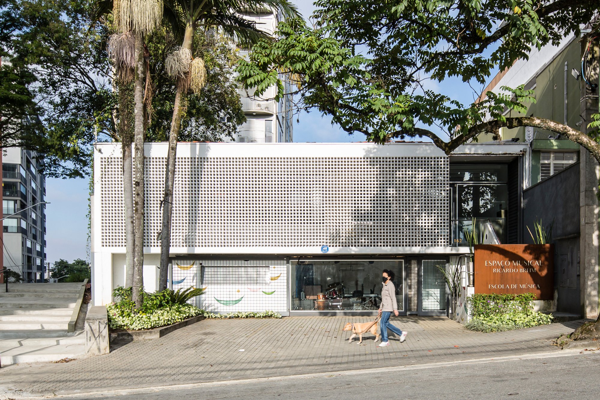 Musical Space by RMAA – Reinach Mendonça Arquitetos Associados: A Harmonious Blend of Architecture and Sound in São Paulo