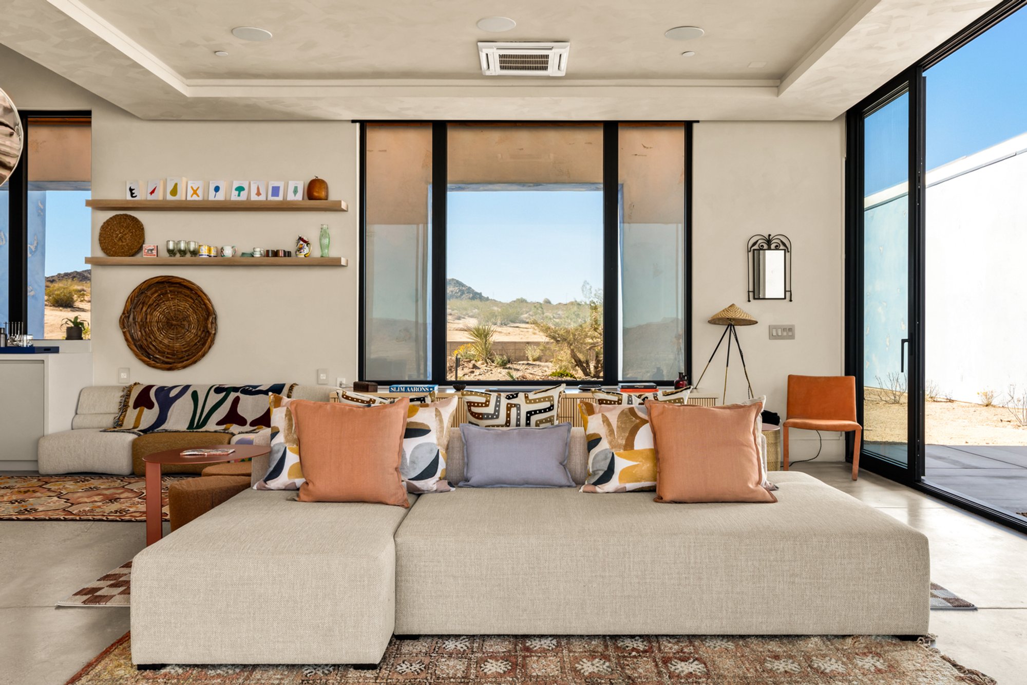 Casa Azzurra by Studio AdM: A Joshua Tree Desert Retreat Architecture Immersed in Color and Connection