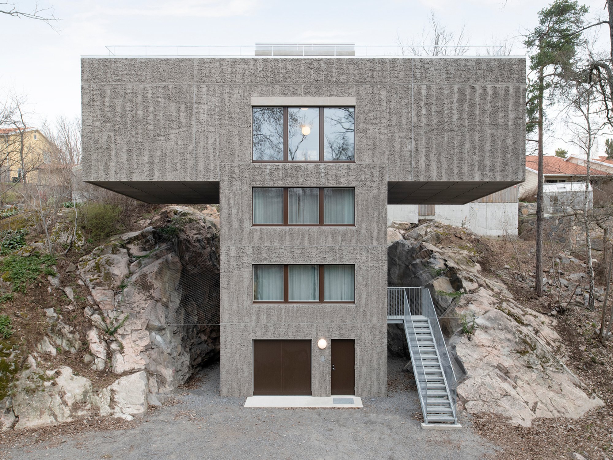 T House by Spridd Architects: A Modern Scandinavian Home Blending Nature, Function, and Innovation