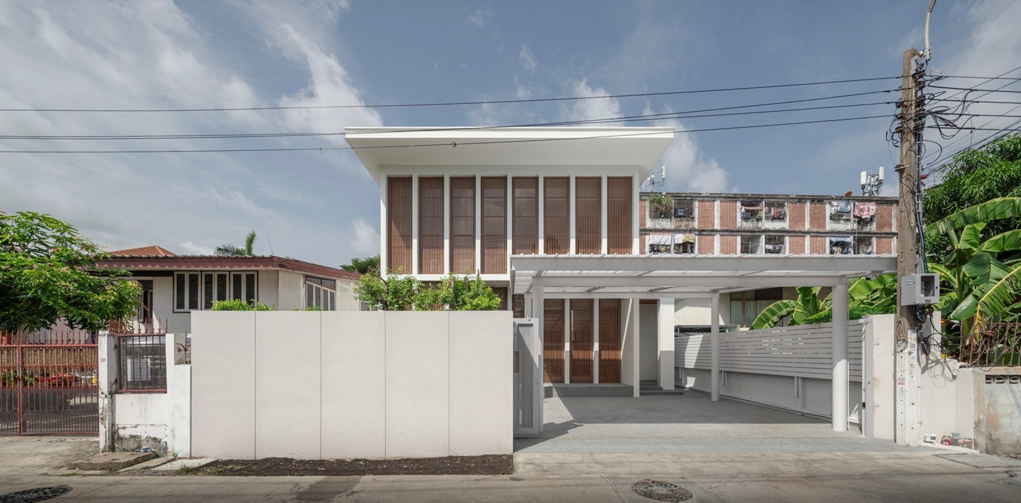 Masook House by Studio PATH: A Harmonious Blend of Privacy, Community, and Light