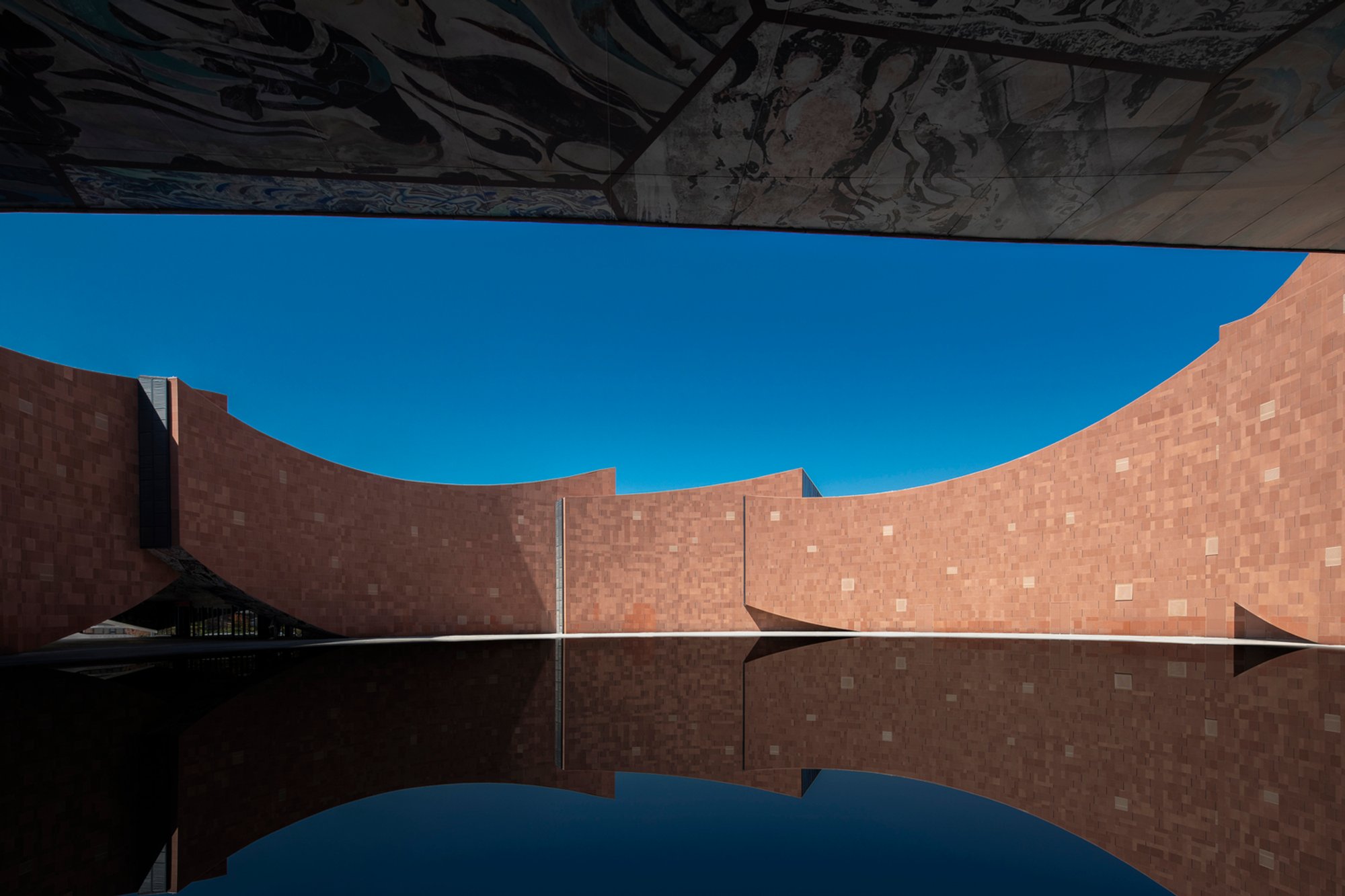 Maiji Mountain Visitor Center: A Landmark of Cultural Architecture in China
