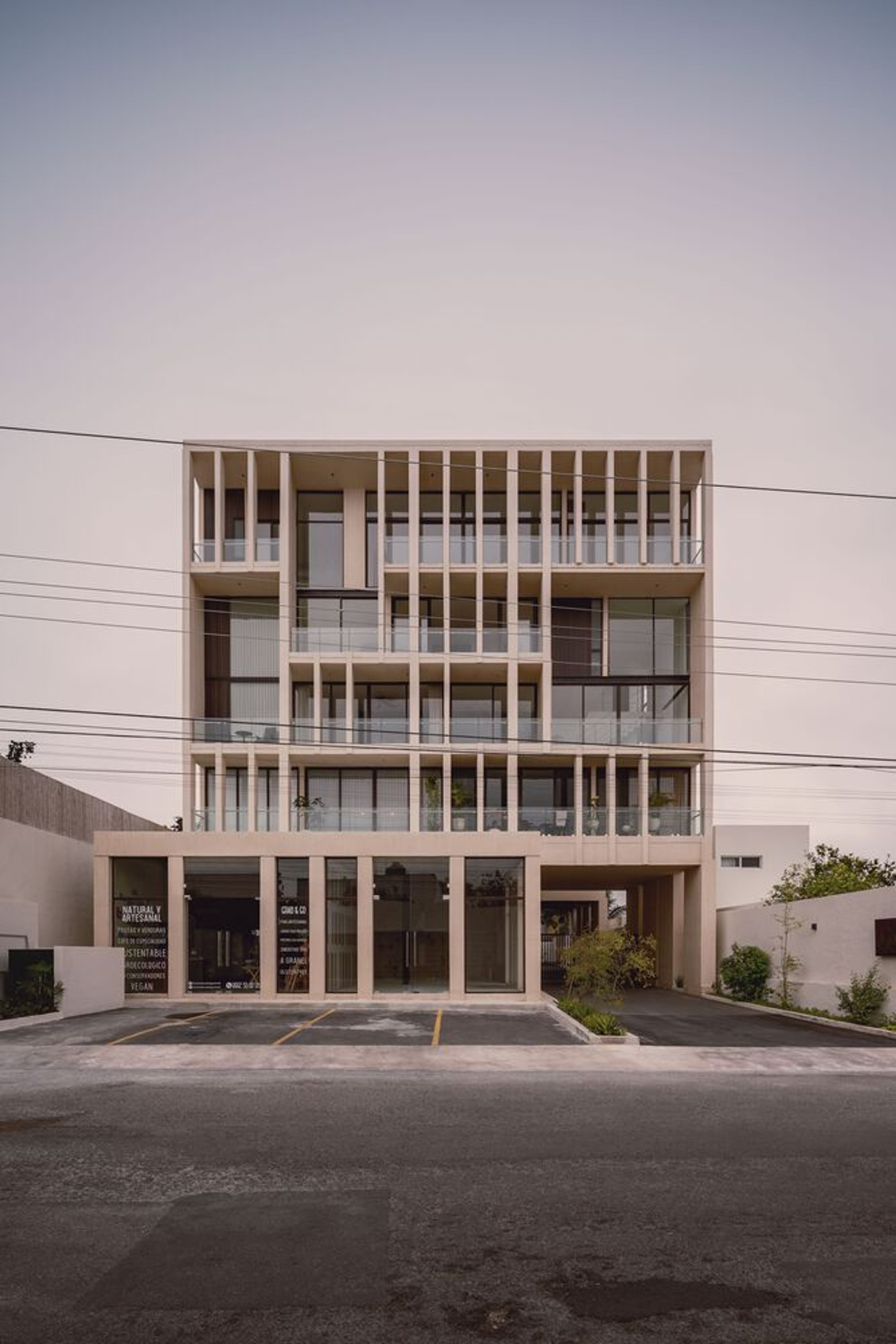 Manté Apartments by Esencial Studio: A Rhythmic Fusion of Structure, Density, and Urban Living in Mérida