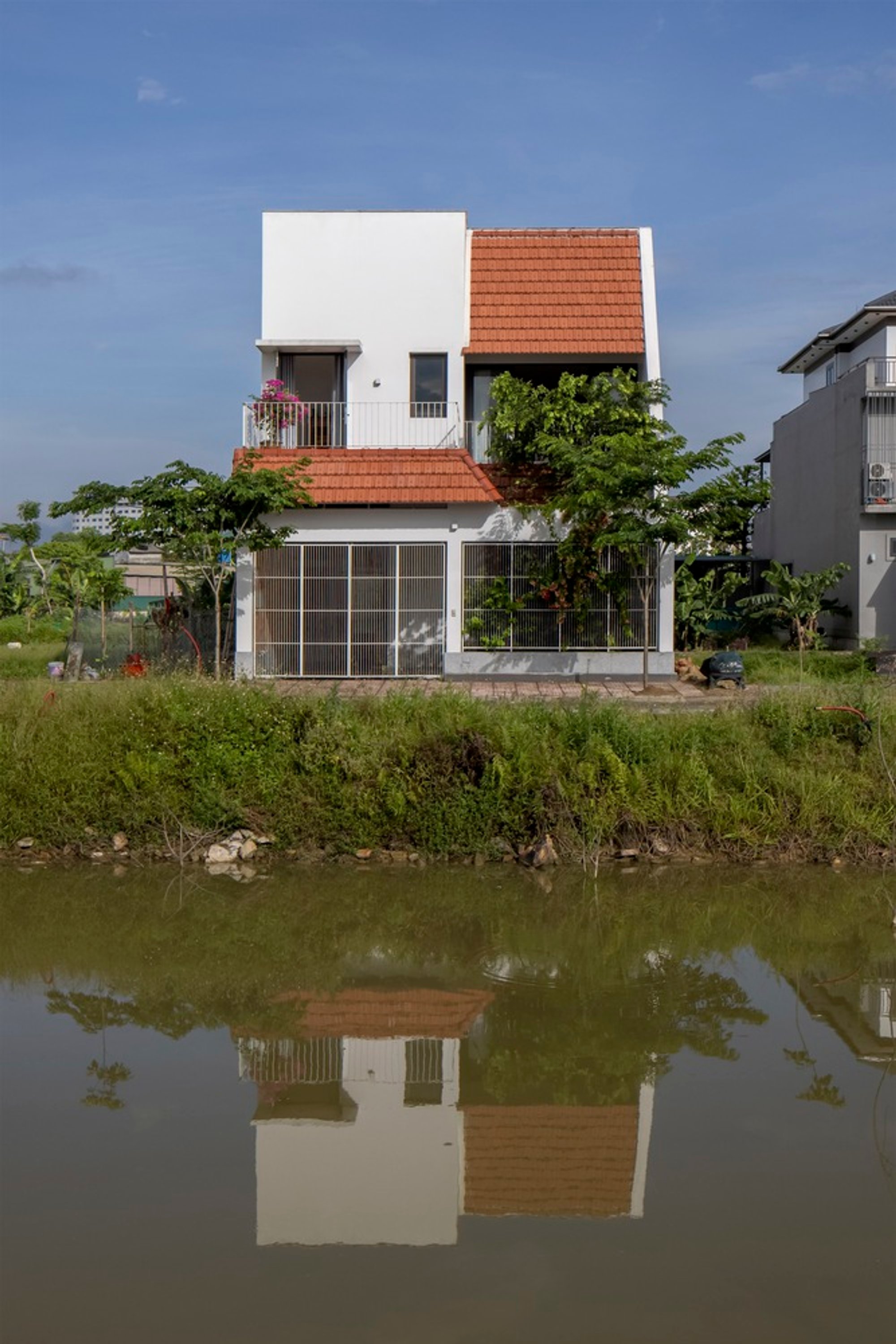 NA House by Dom Architect Studio: A Contemporary Home Rooted in Vietnamese Tradition