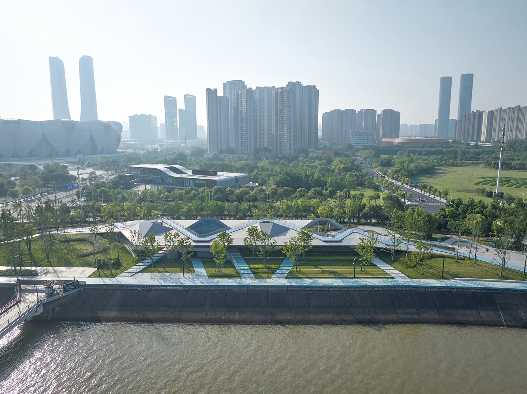Hangzhou Riverfront Public Space – Sanqiao Asian Games Park by TJAD Original Design Studio