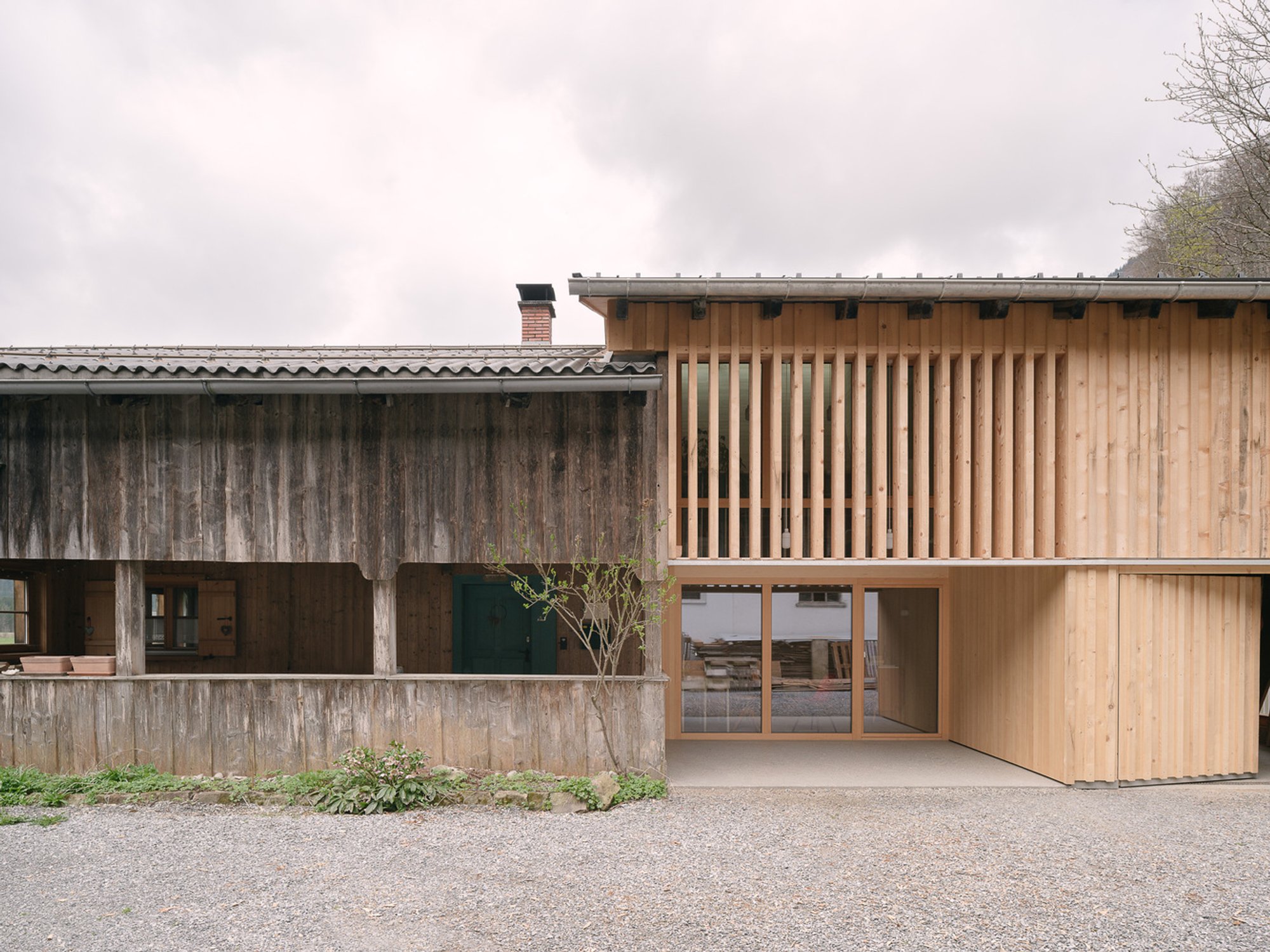 The Hinterhaus Restoration by Simon Moosbrugger Architekt: A Sensitive Dialogue Between Heritage and Contemporary Craft