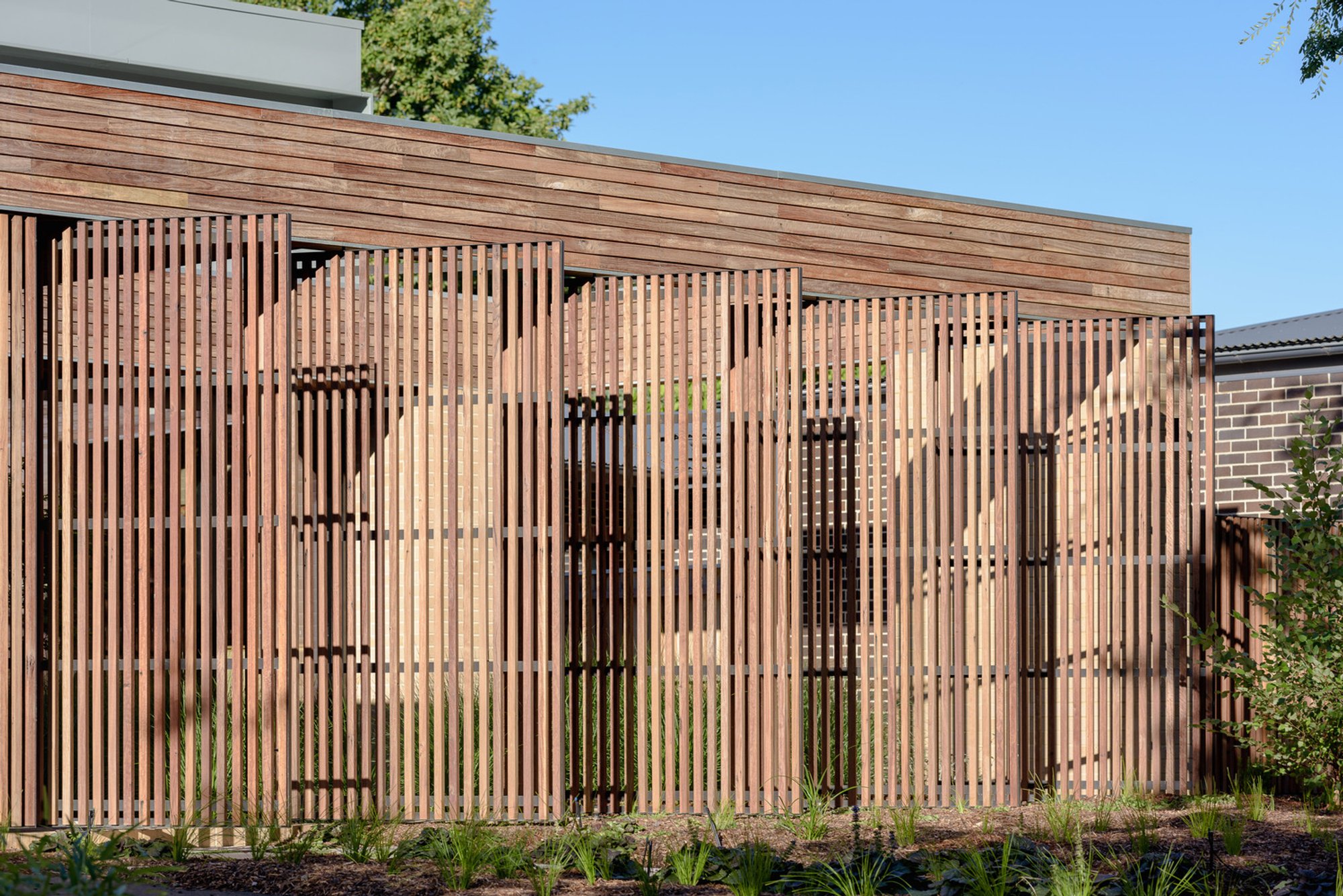 Hackett Gardens House: A Masterpiece of Sustainable Residential Architecture in Australia