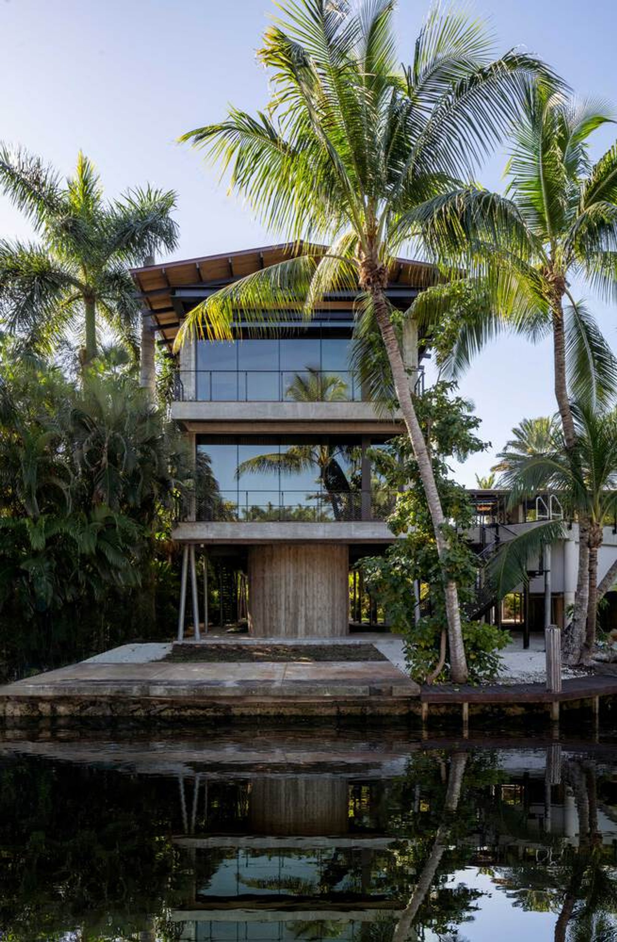 Stewart Avenue Residence by Brillhart Architecture: Redefining Elevated Coastal Living in Miami