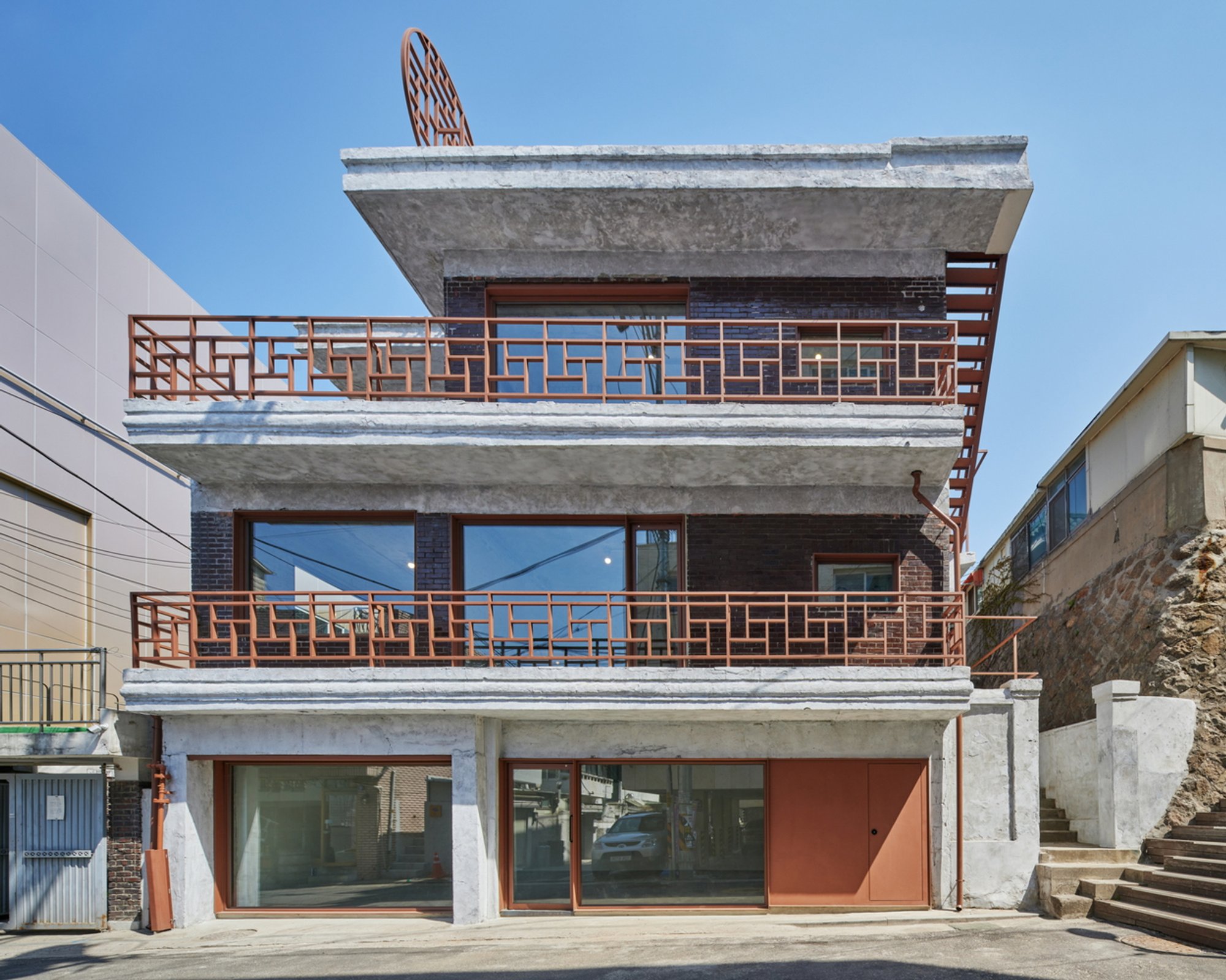 Blind Alley Mixed-Use Building by LJL Architects: A Strategic Urban Renovation in Yongsan-gu