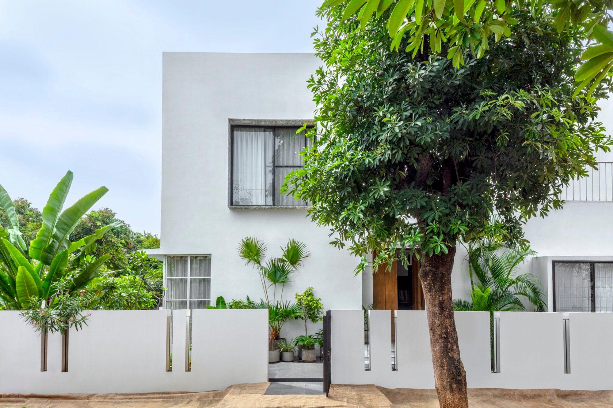 The Courtyard House by Atelier Varun Goyal: A Modern Interpretation of Family Living in Bhilai, India