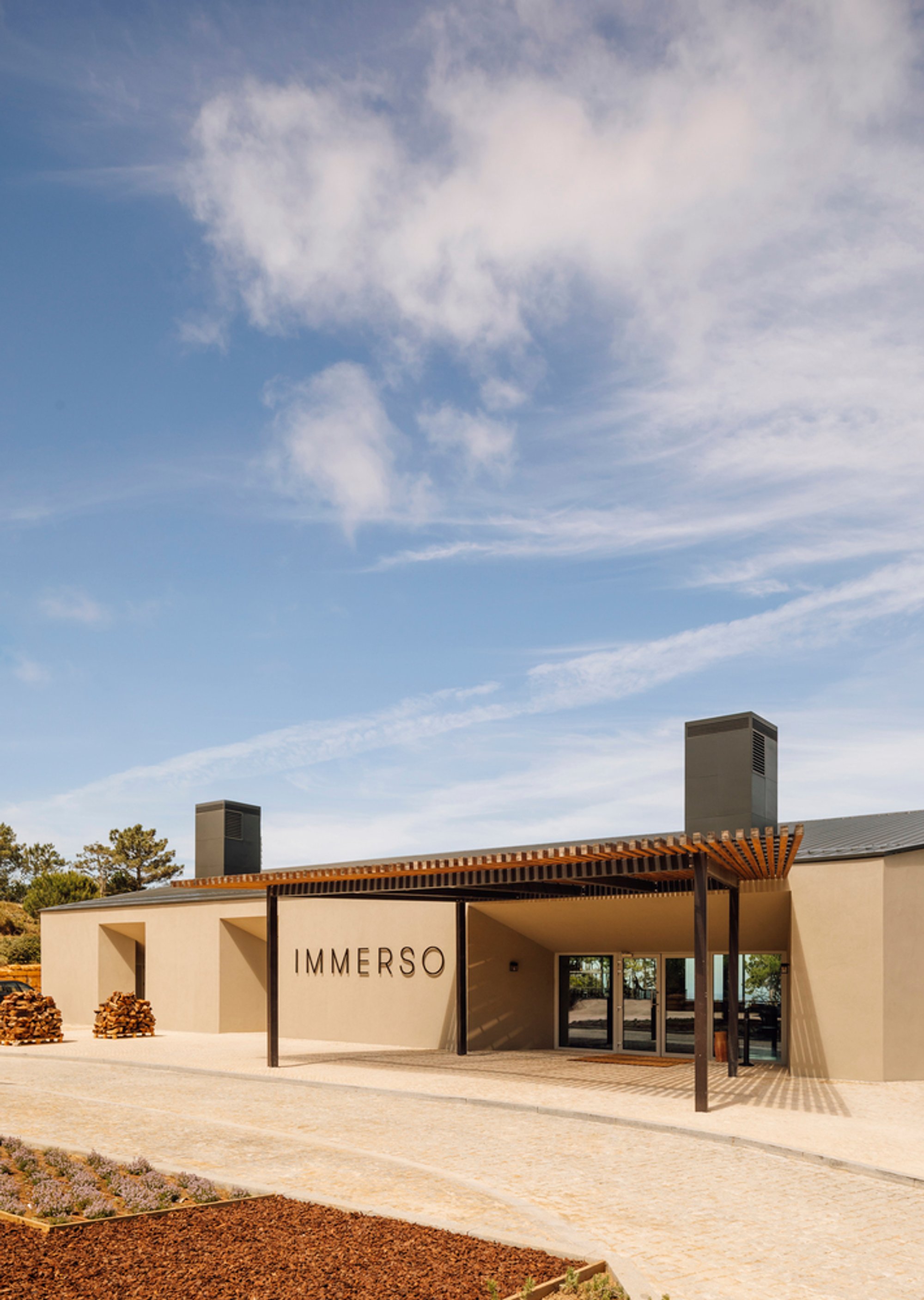 Immerso Hotel by Silva Dias Arquitectos: A Seamless Harmony Between Architecture and Nature in Ericeira, Portugal