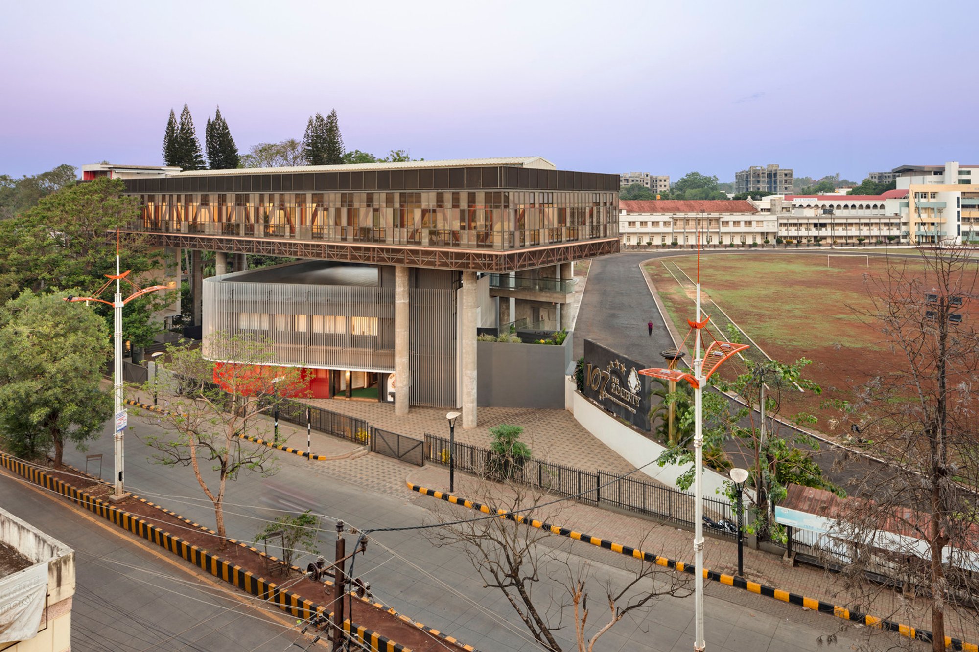 Floating Office Architecture in India: Hover Space by Thirdspace Architecture Studio