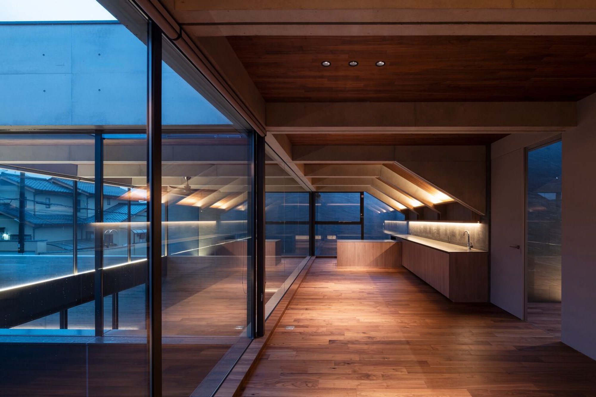 Modern Courtyard House Design in Kyoto: Element House by APOLLO Architects & Associates