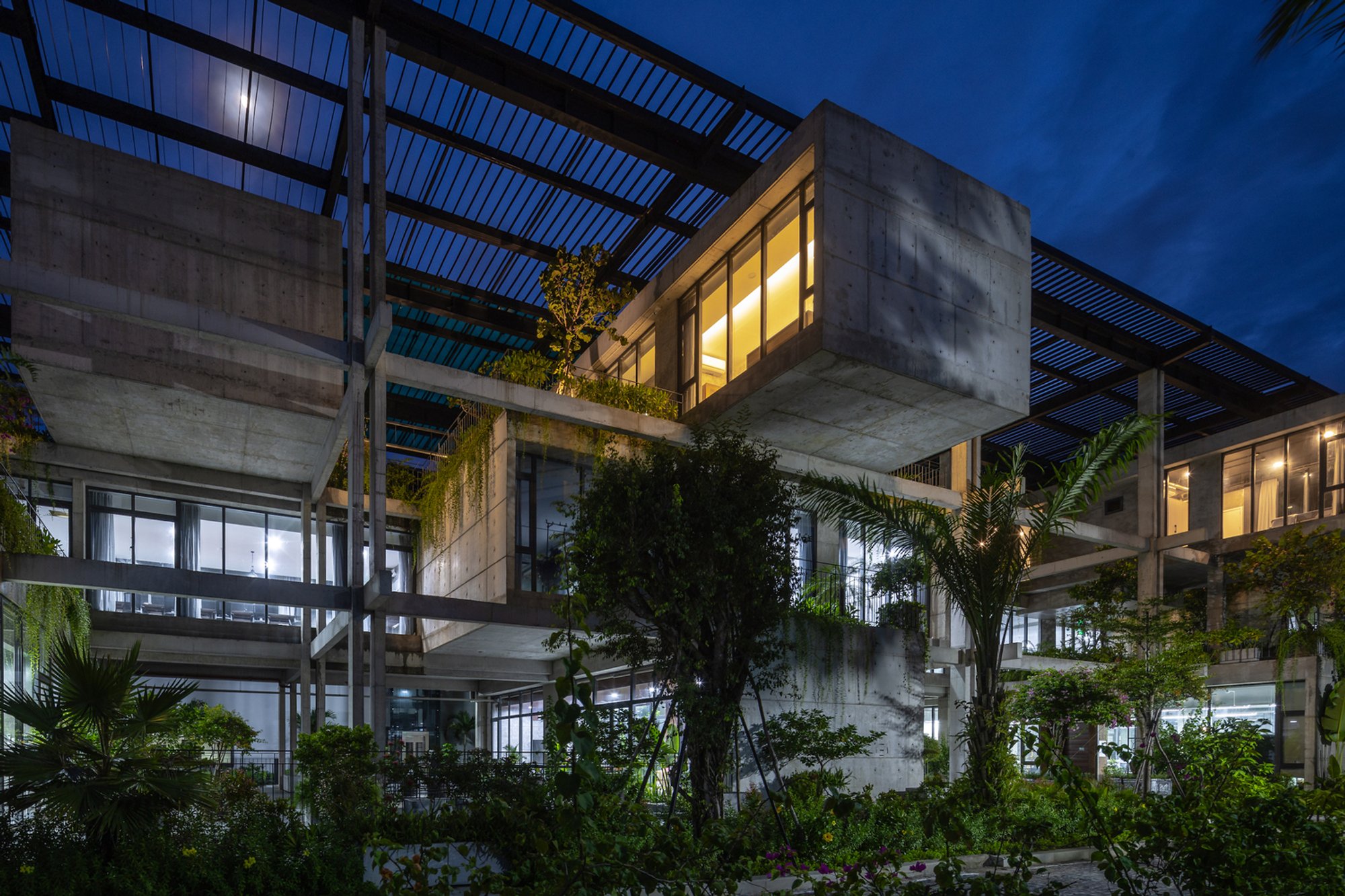 Textile Factory Office: A Landmark in Industrial Office Architecture by Ho Khue Architects
