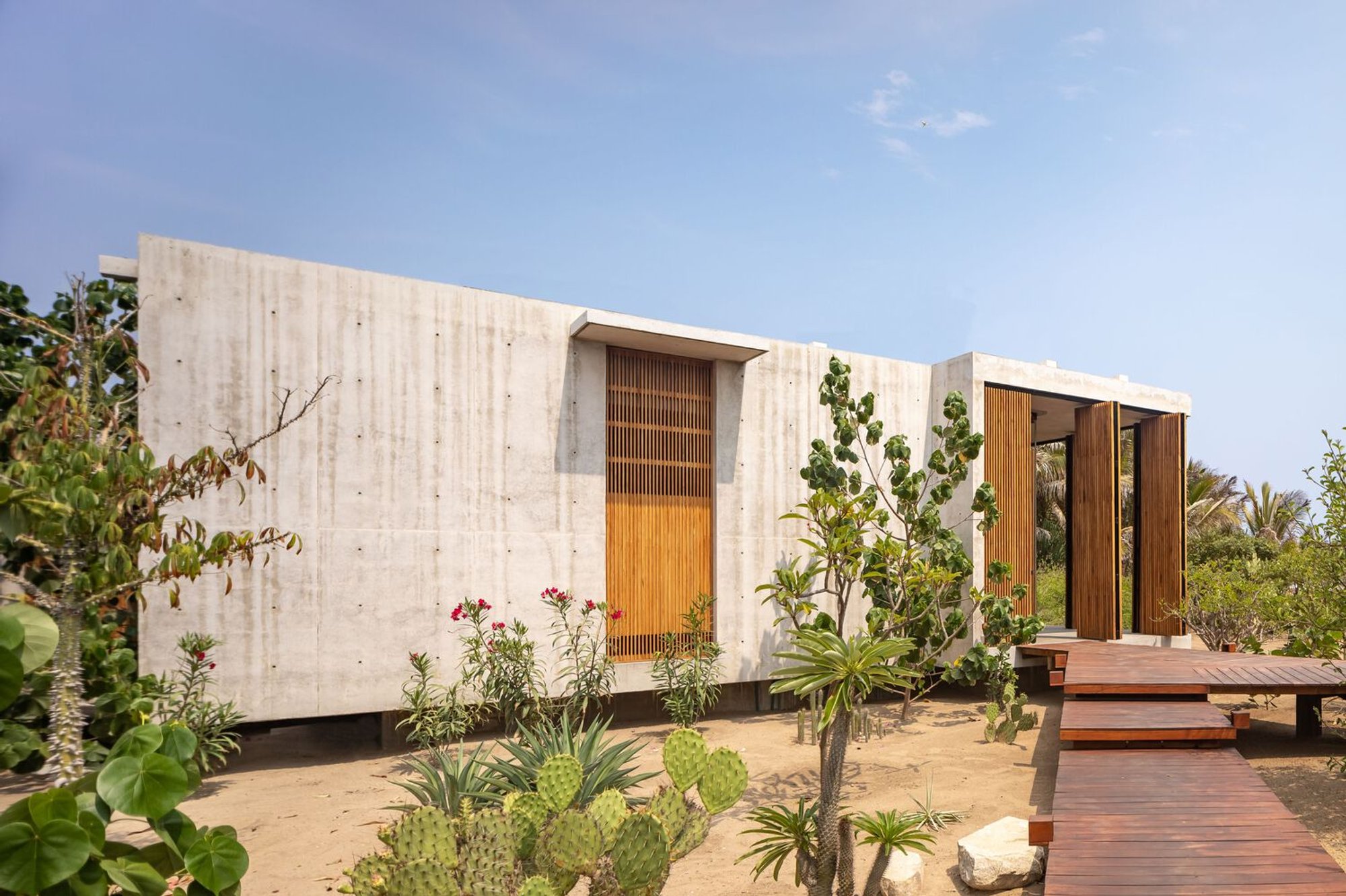 Casa Leria by TAC Taller Alberto Calleja: A Low-Impact Coastal Sanctuary in Puerto Escondido