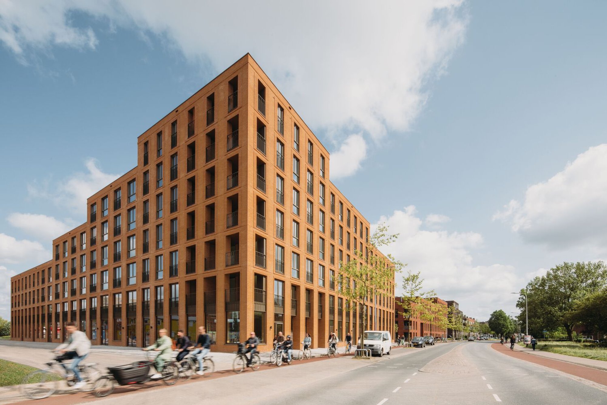 Regulateur Housing Complex by De Zwarte Hond: Reviving Courtyard Living for a Healthier Urban Future