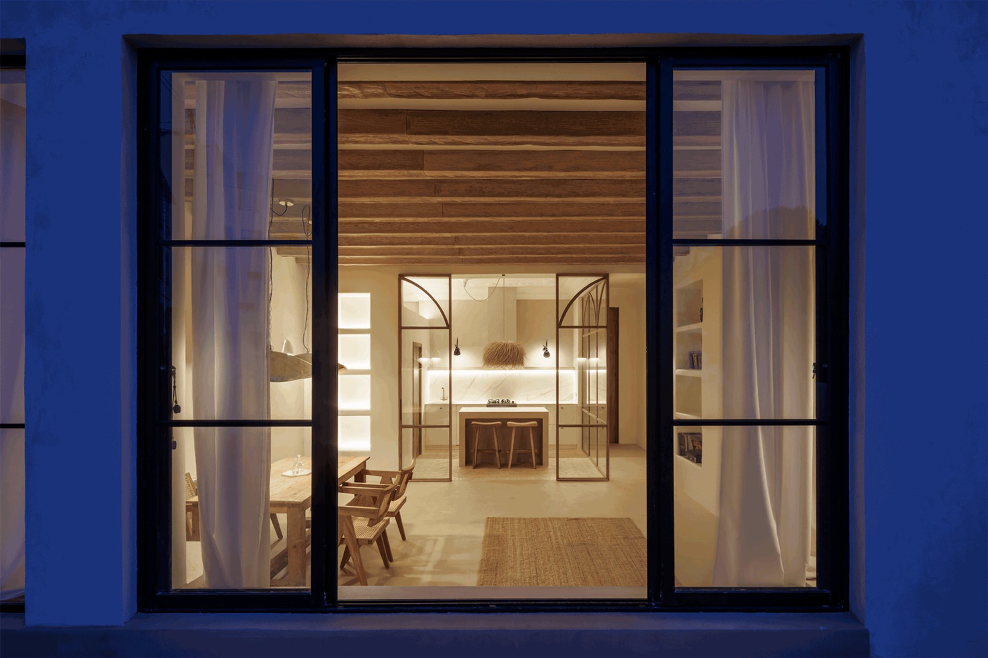 Brisa Home by Volca Interiores: A Mediterranean Interior Rooted in Tradition and Light