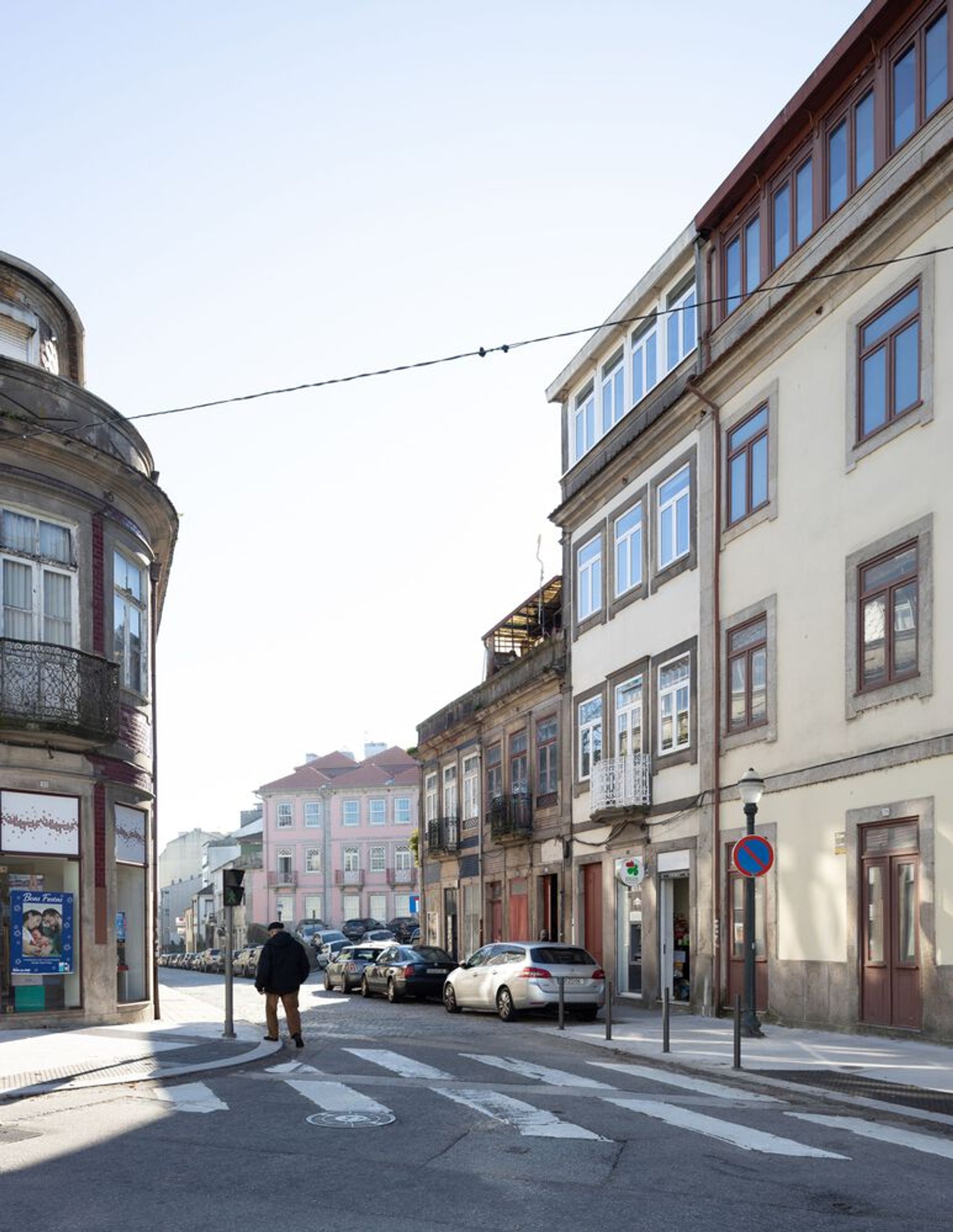 São Victor House by COMBO Architects Studio: A Poetic Restoration of a 19th-Century Bourgeois Residence in Porto