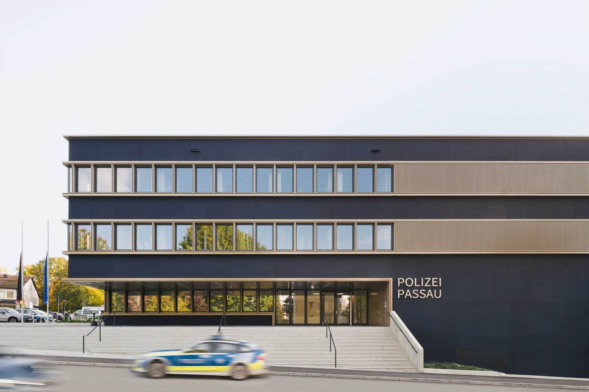 Bavarian State Police Headquarters in Passau by wulf architekten: A Modern Architectural Landmark Integrating Security and Urban Harmony