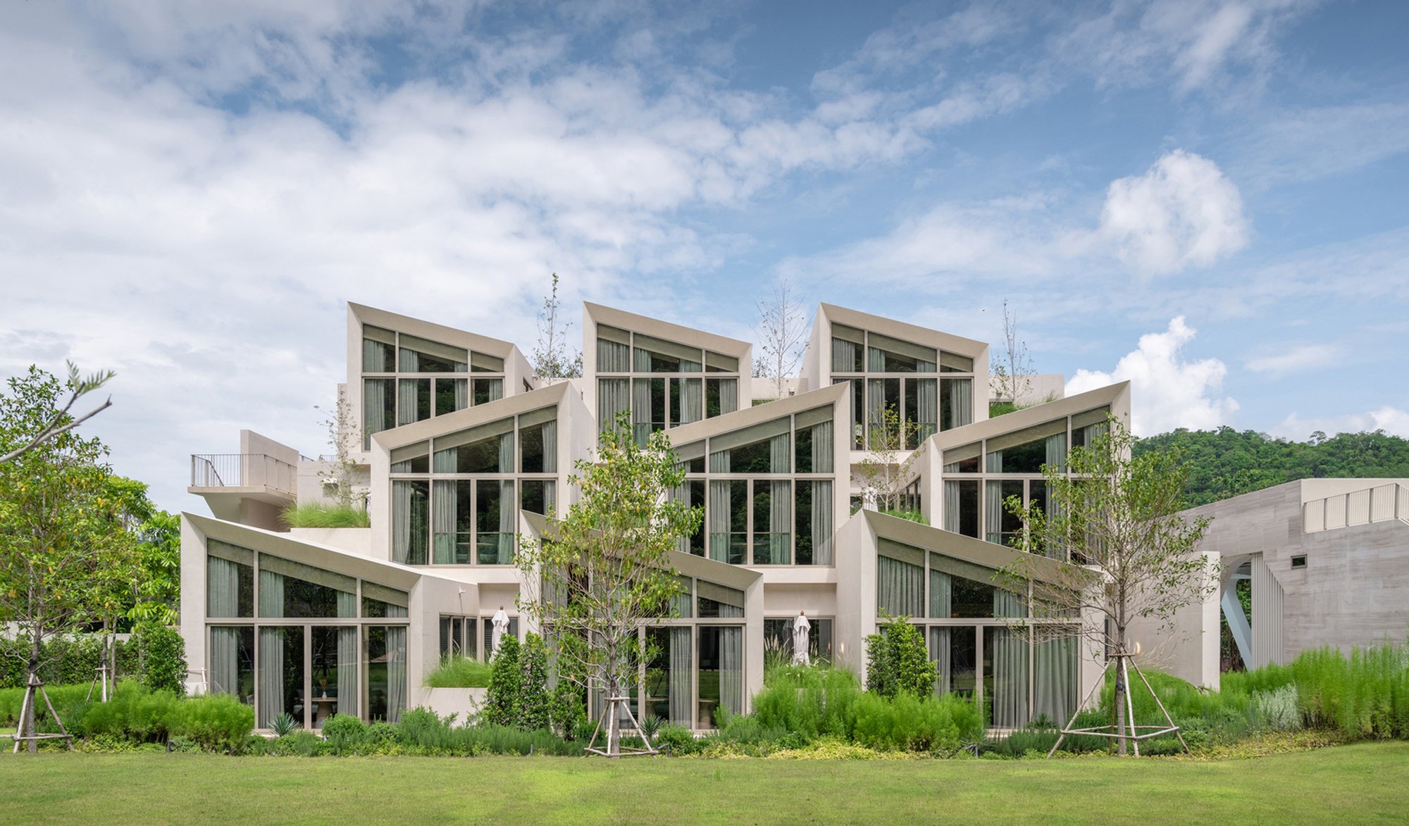 MYS Khaoyai Hotel by Urban Praxis: Immersive Architecture in the Heart of Nature
