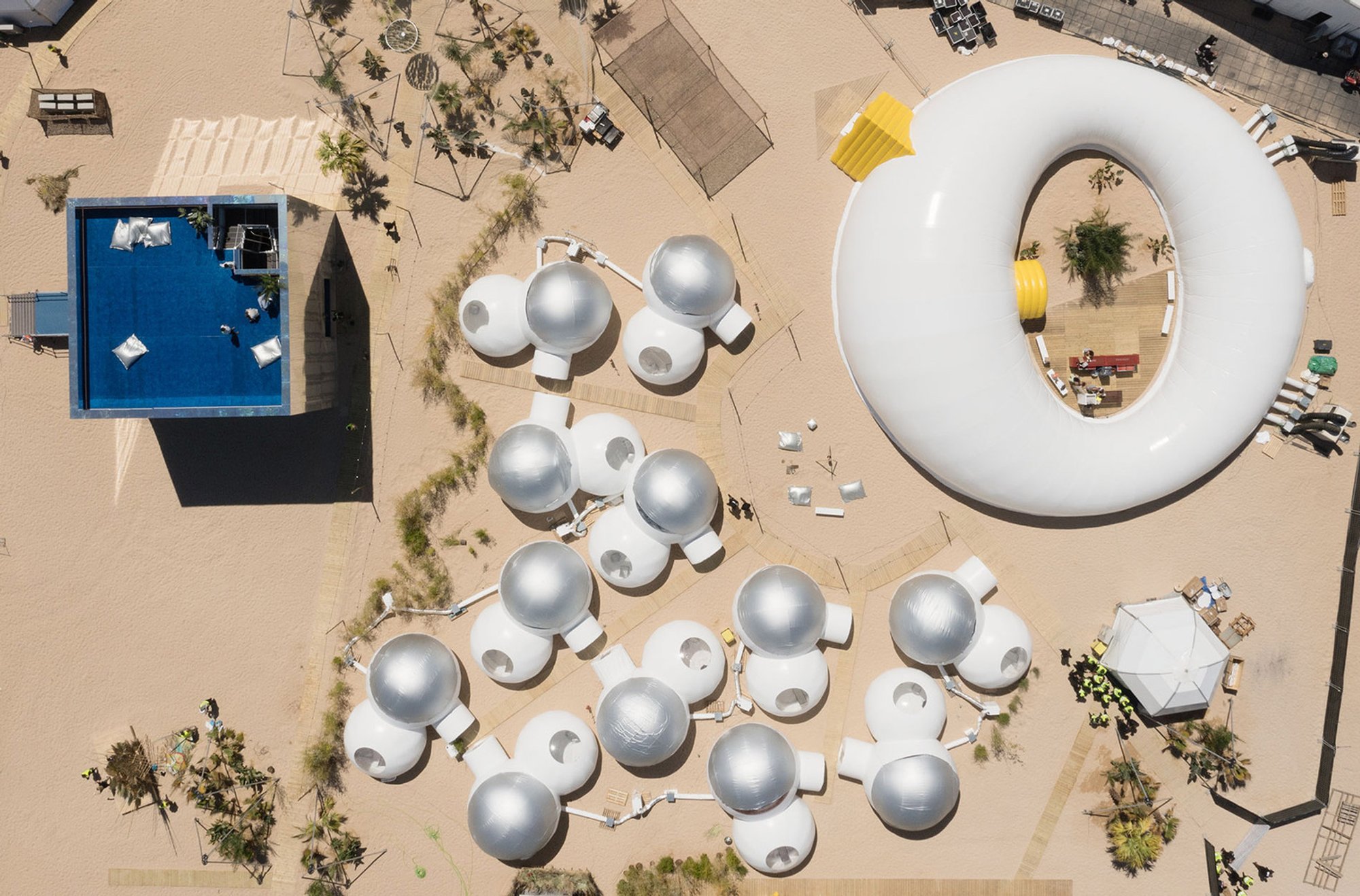 Olimpo Nômade Installation by Langarita Navarro Arquitectos | Innovative Temporary Festival Architecture in Portimão, Portugal