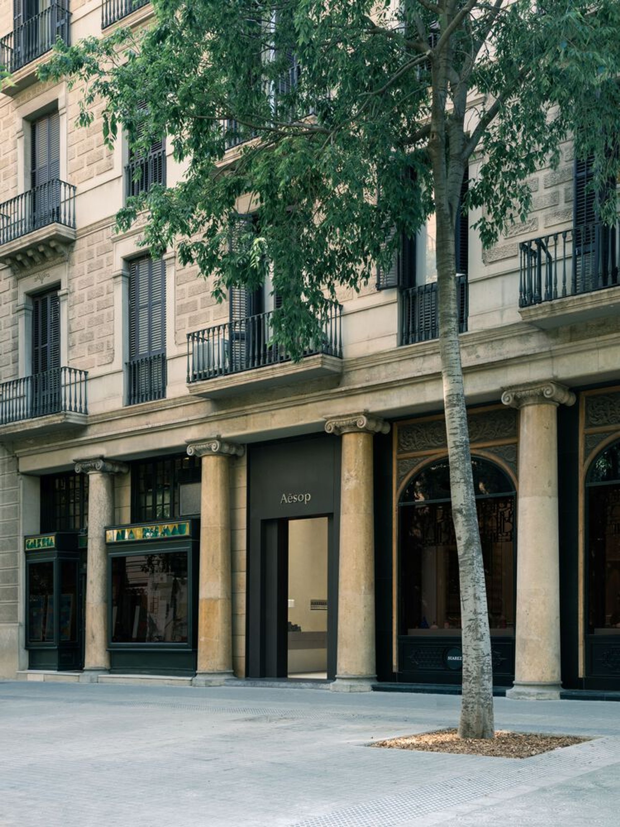 Aesop Store in Barcelona by Barozzi Veiga: A Minimalist Monolith of Sensual Spatiality
