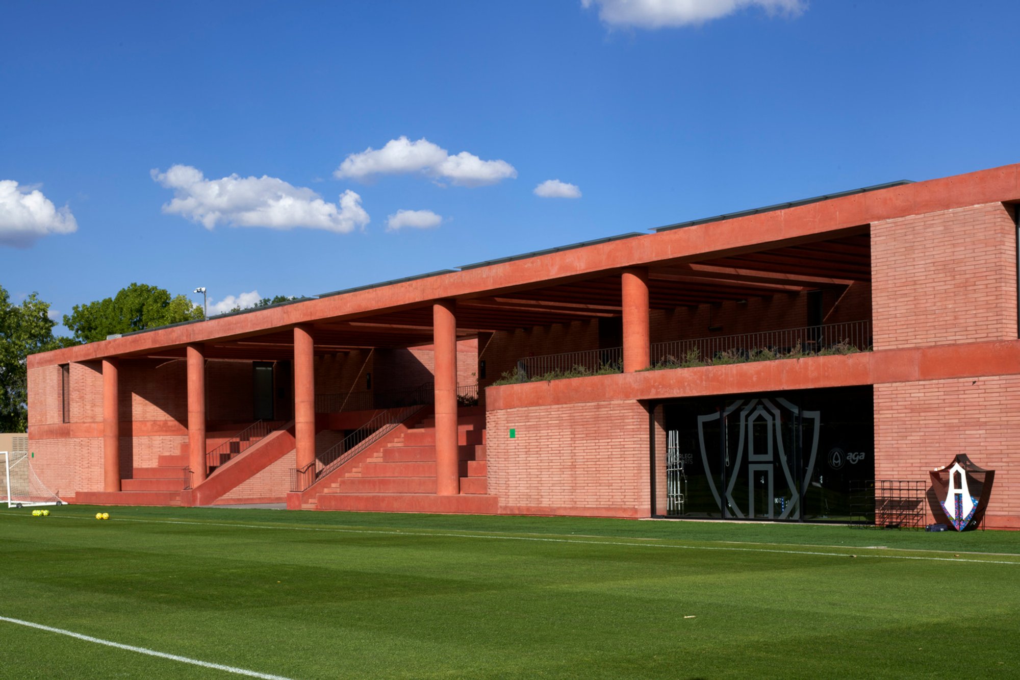 Atlas Academia Sport Facility by Sordo Madaleno: A Landmark in Modern Sports Architecture in Mexico