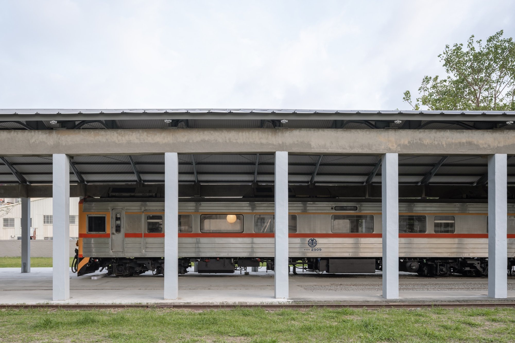 Horli Baking: A Journey Through Adaptive Reuse Interior Design by True Thing Design Studio