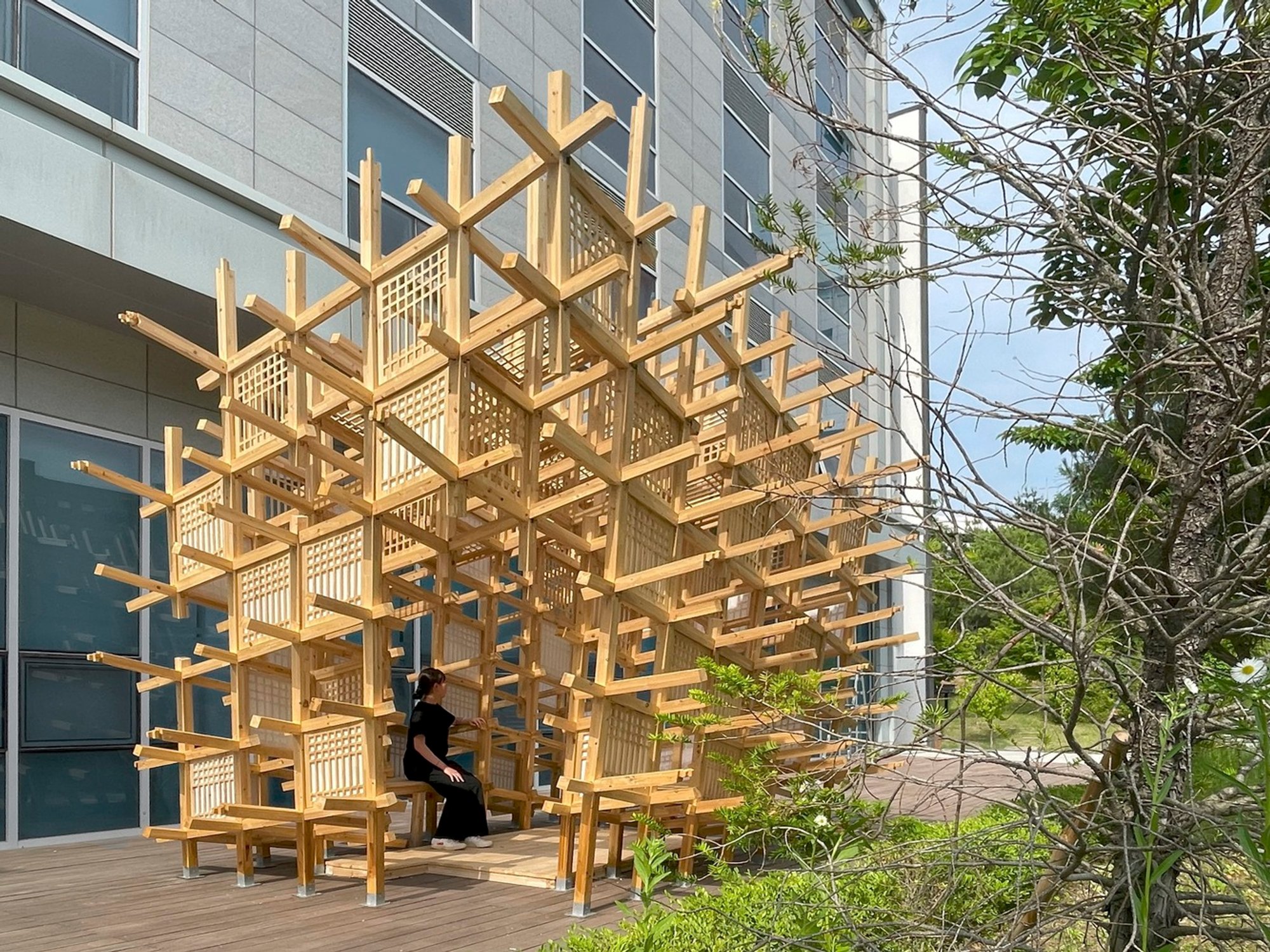 Machum House Pavilion by Yong Ju Lee Architecture: A Fusion of Korean Tradition and Robotic Precision