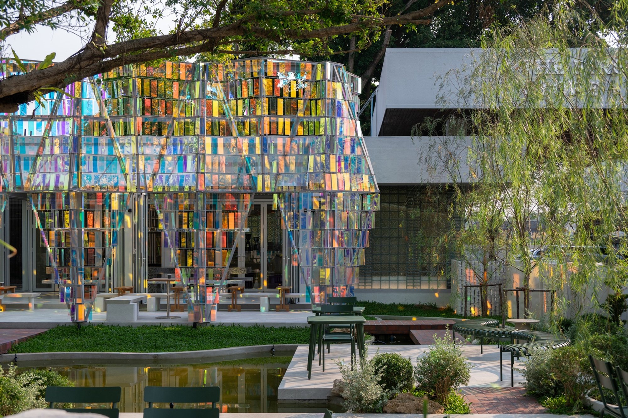 The Facets Café: A Shimmering Expression of Gem-Inspired Architecture by BBWORKSPACE