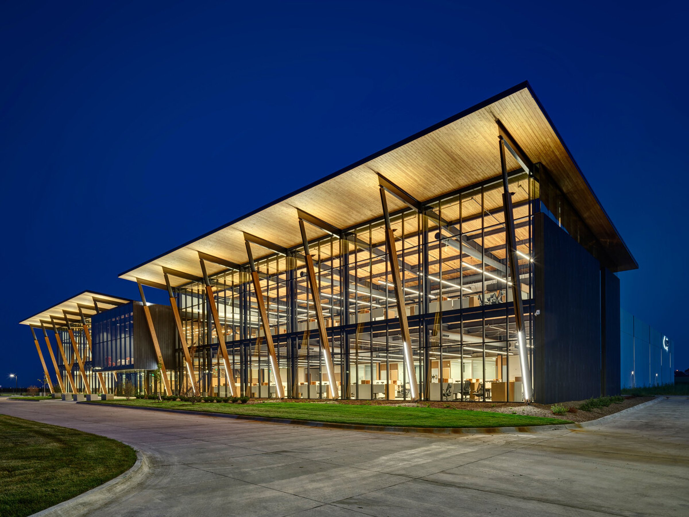 Modern Corporate Headquarters Design: Neumann Monson’s Integrated Vision for Kreg Tool Company