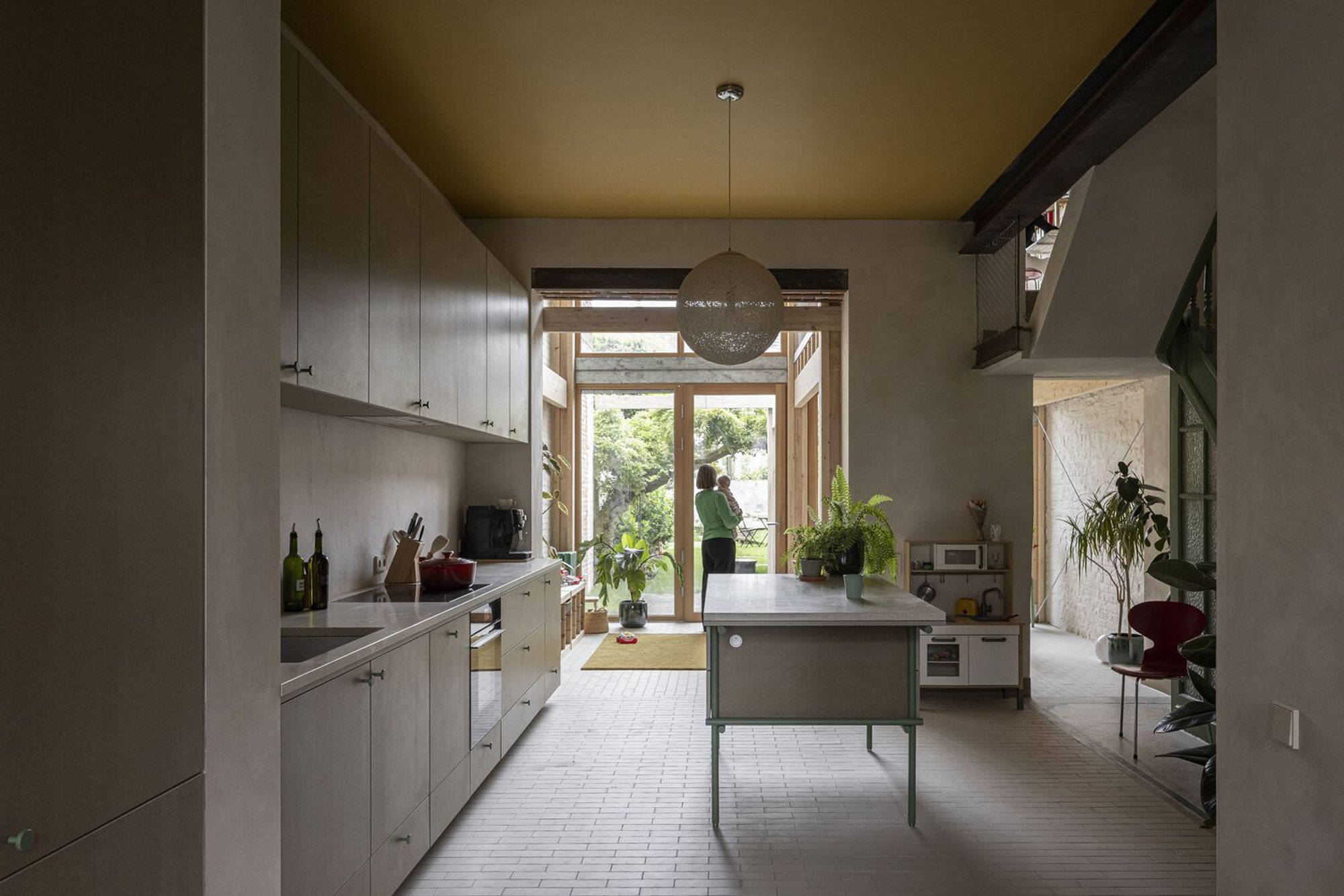 Kasteel Home in Belgium: A Model of Flexible House Design by hé! architectuur