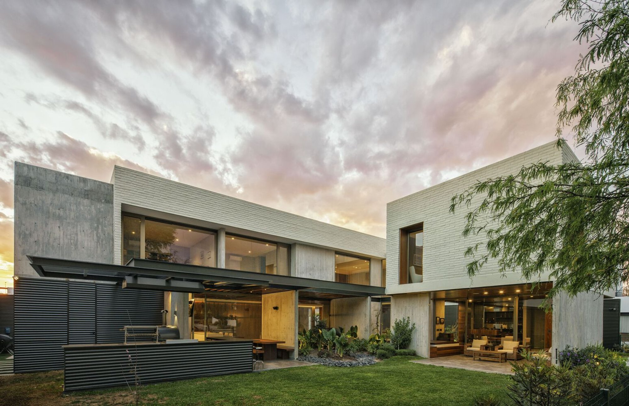 House CX3 by LM Arkylab: An Immersive Residential Experience Rooted in Nature and Spatial Fluidity