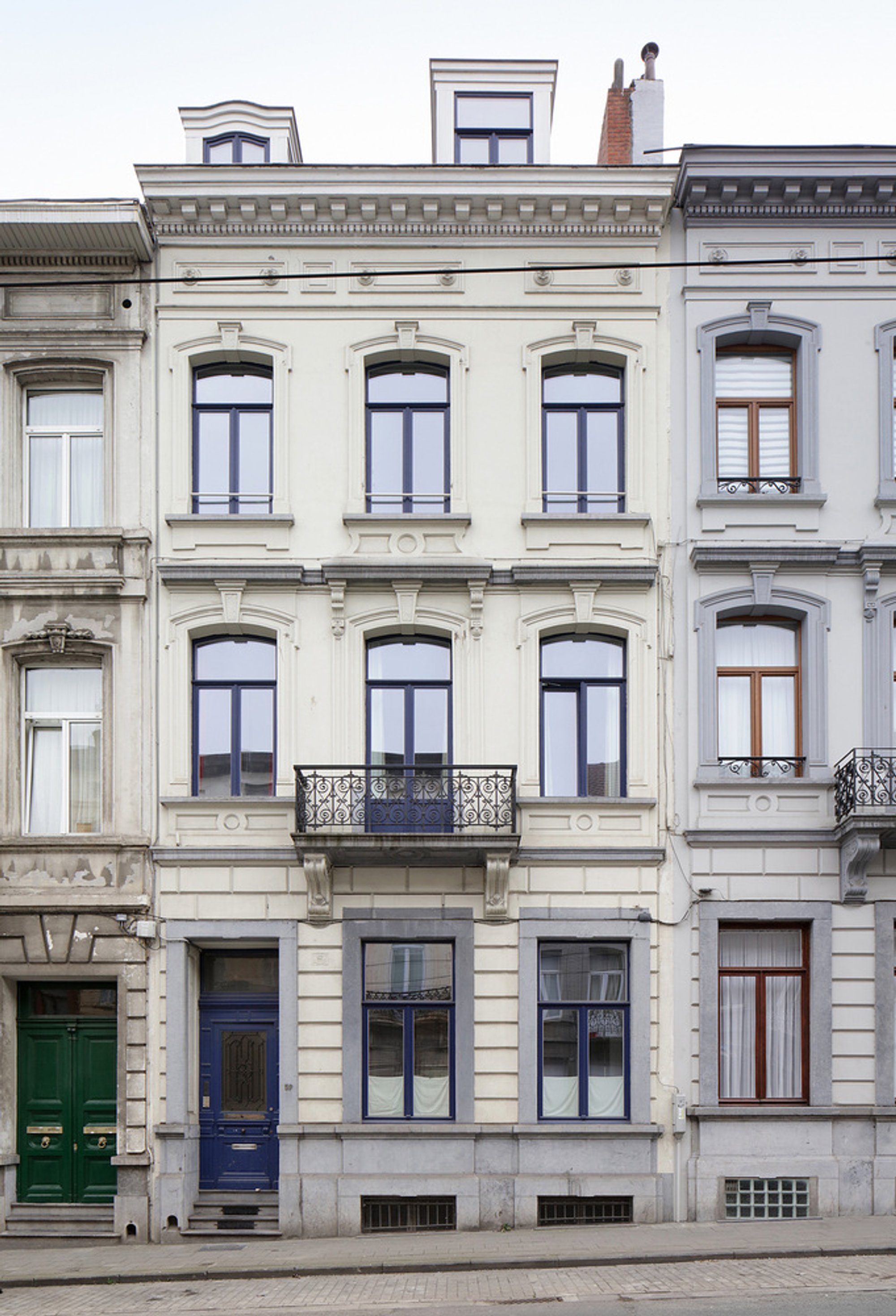 Co-Housing in a Townhouse by Atelier Tom Vanhee: Adaptive Reuse Meets Collaborative Living in Brussels