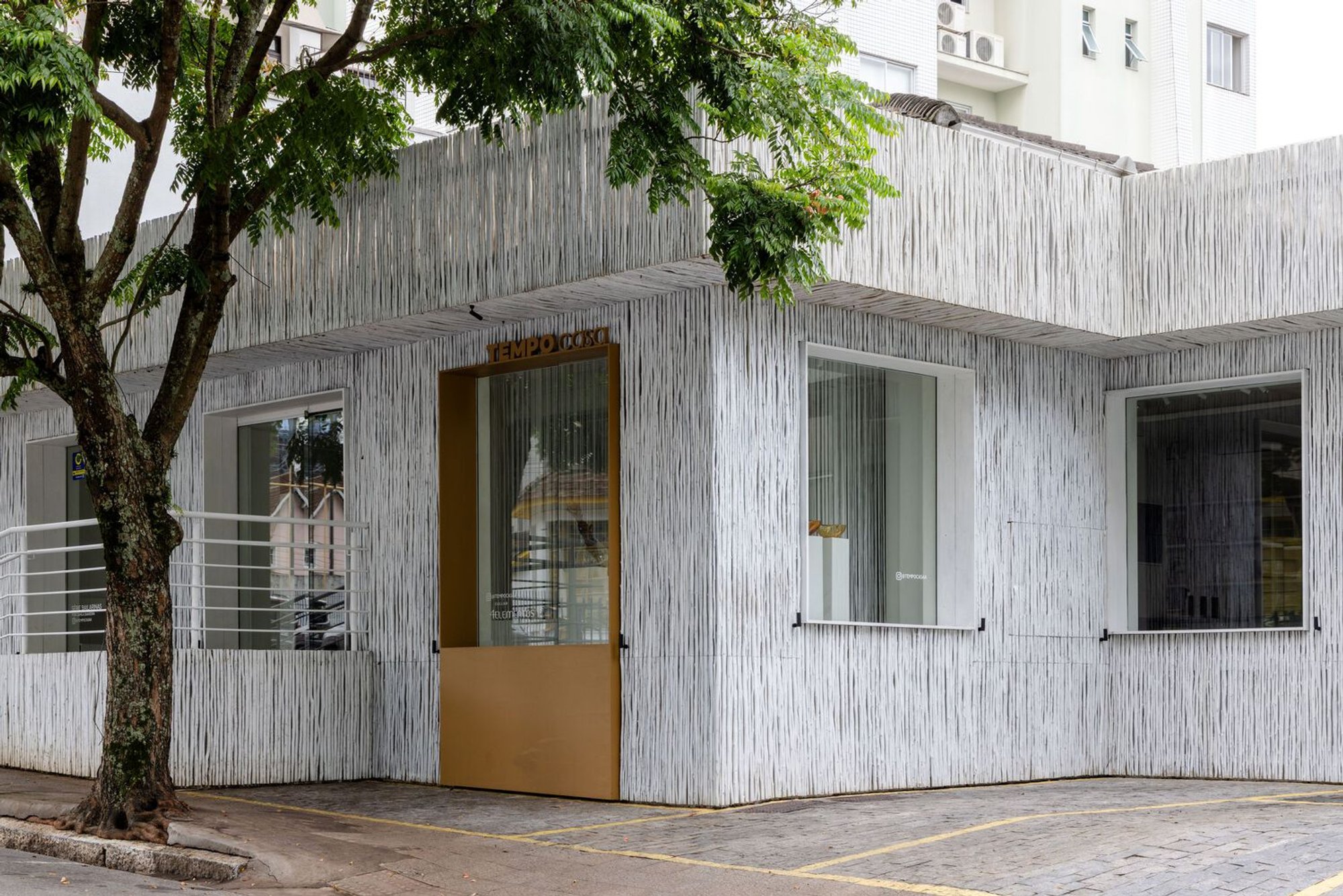 Tempo House: A Meditation on Minimalist Store Interior Design by Studio Guilherme Garcia