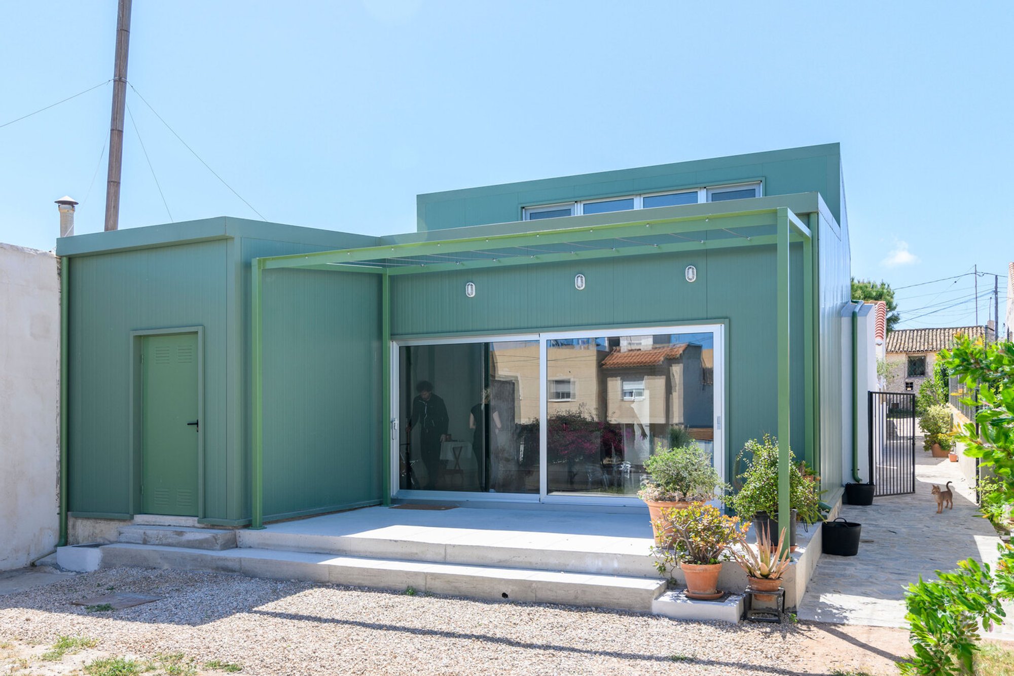 La Cuadra Extension by Un Estudio Propio: A Rural Retreat Blending Sustainability, Tradition, and Contemporary Design