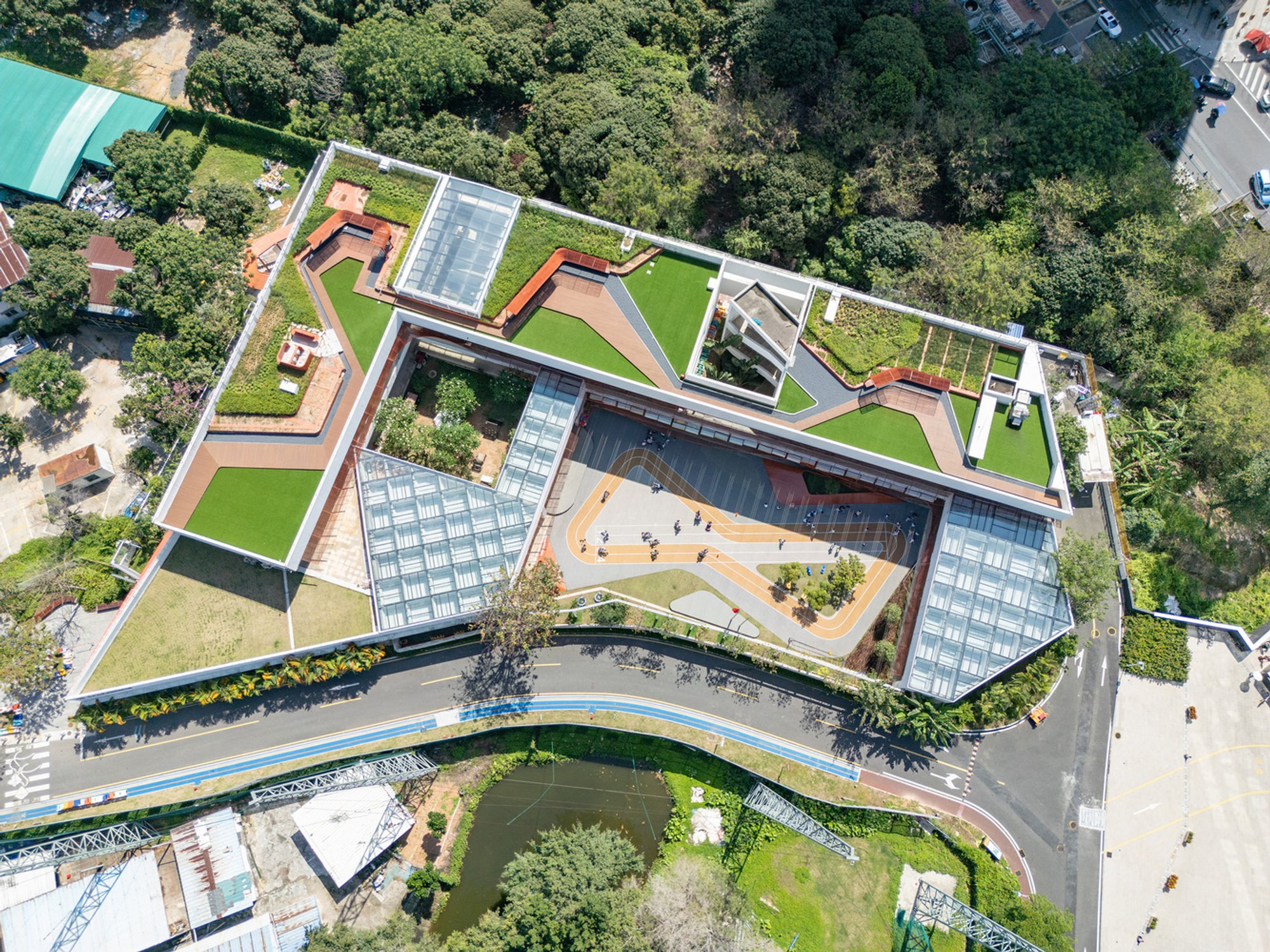 Shenzhen University Affiliated Nanshan Kindergarten by SUIADR SML Design Studio: A Model of Innovative Kindergarten Renovation Architecture