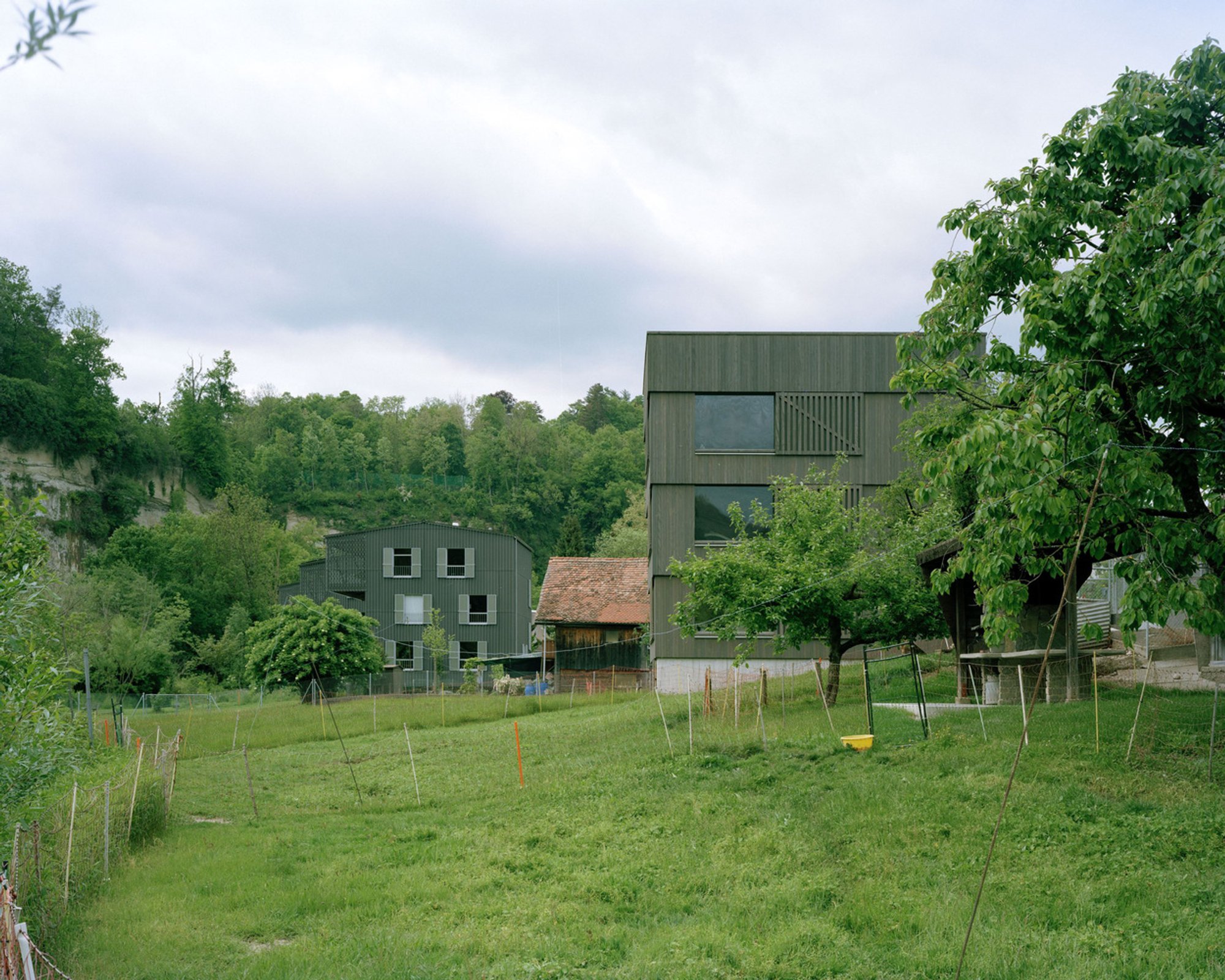 Neigles House by LVPH Architectes: A Compact Wooden Tower in Rural Fribourg