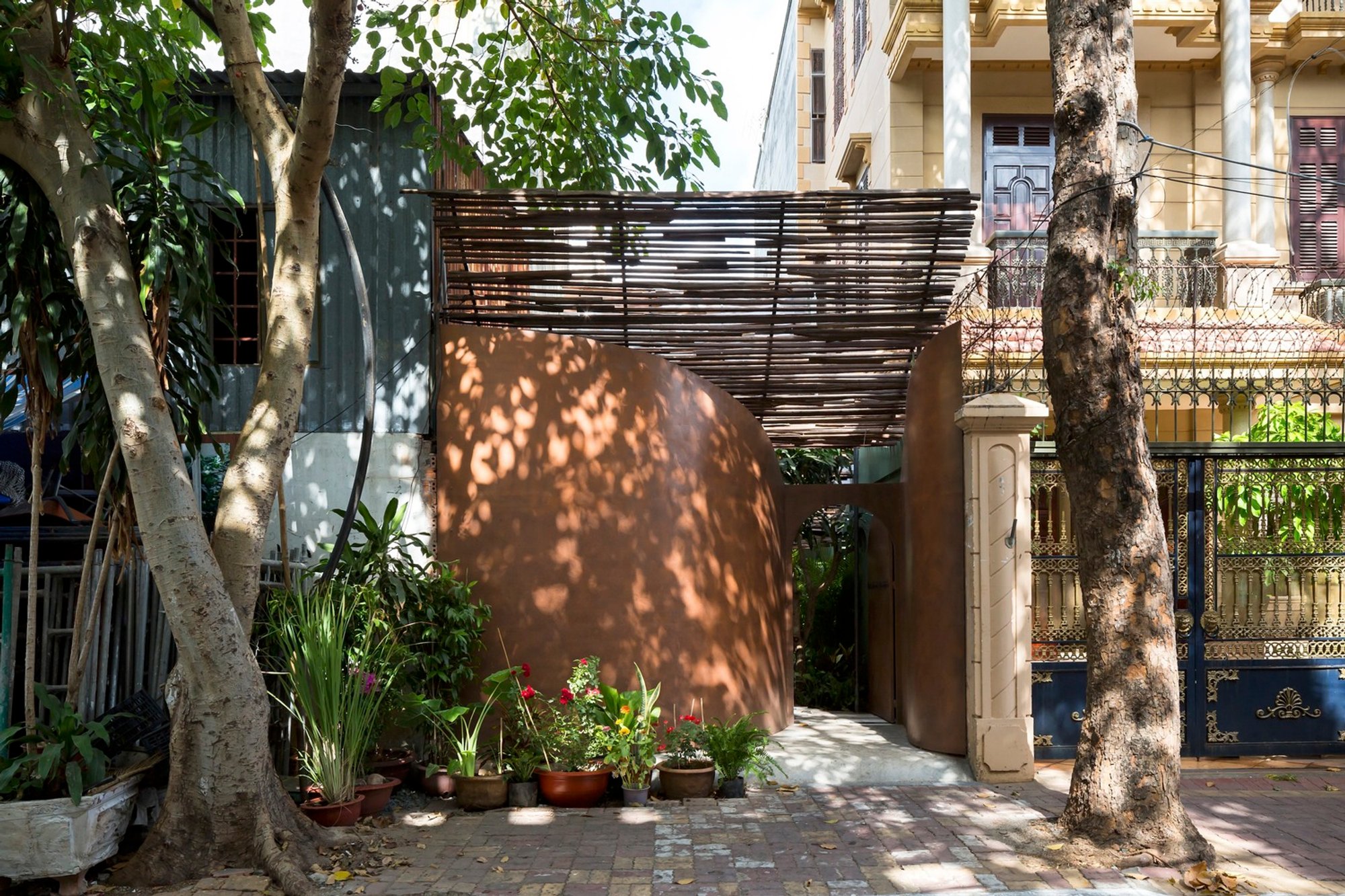 The Wave Office by H.a: A Lightweight, Sustainable Workspace Rooted in Reuse and Regeneration