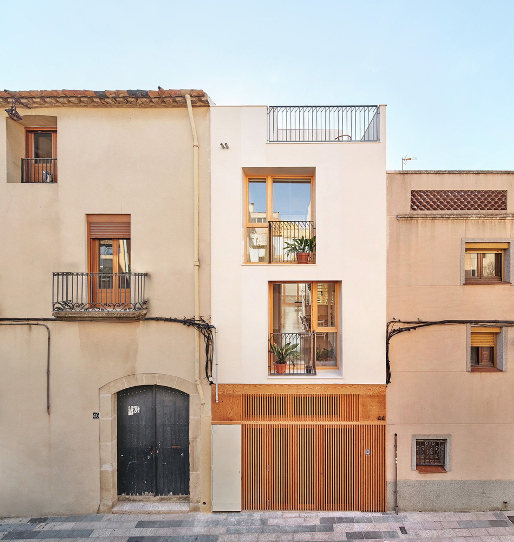 Sandra and Mario's House by NUA Arquitectures