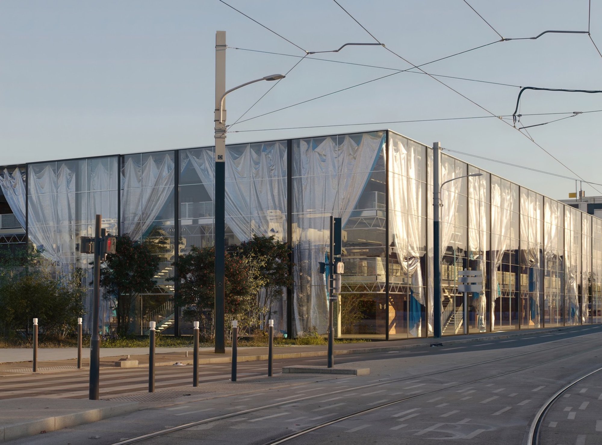 Ateliers Médicis by MUOTO: A Radiating Cultural Landmark in Paris' Suburbs