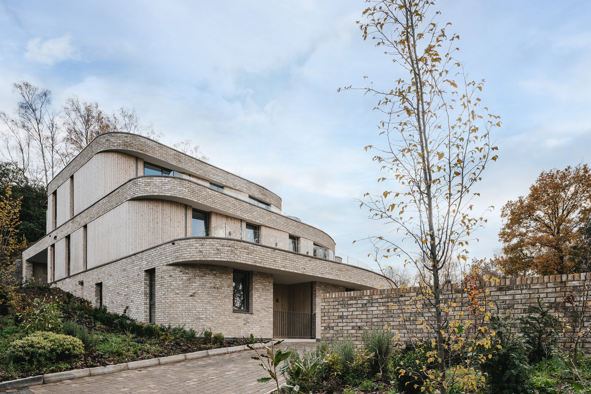 Strawberry Close Town Centre Apartments by OB Architecture