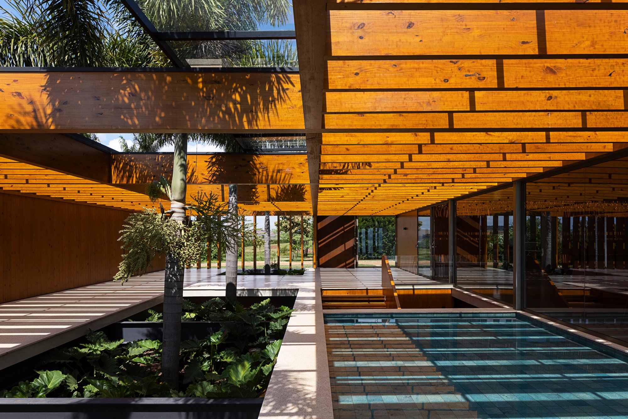 Jurumirim House by Sergio Sampaio Archi + Tectônica