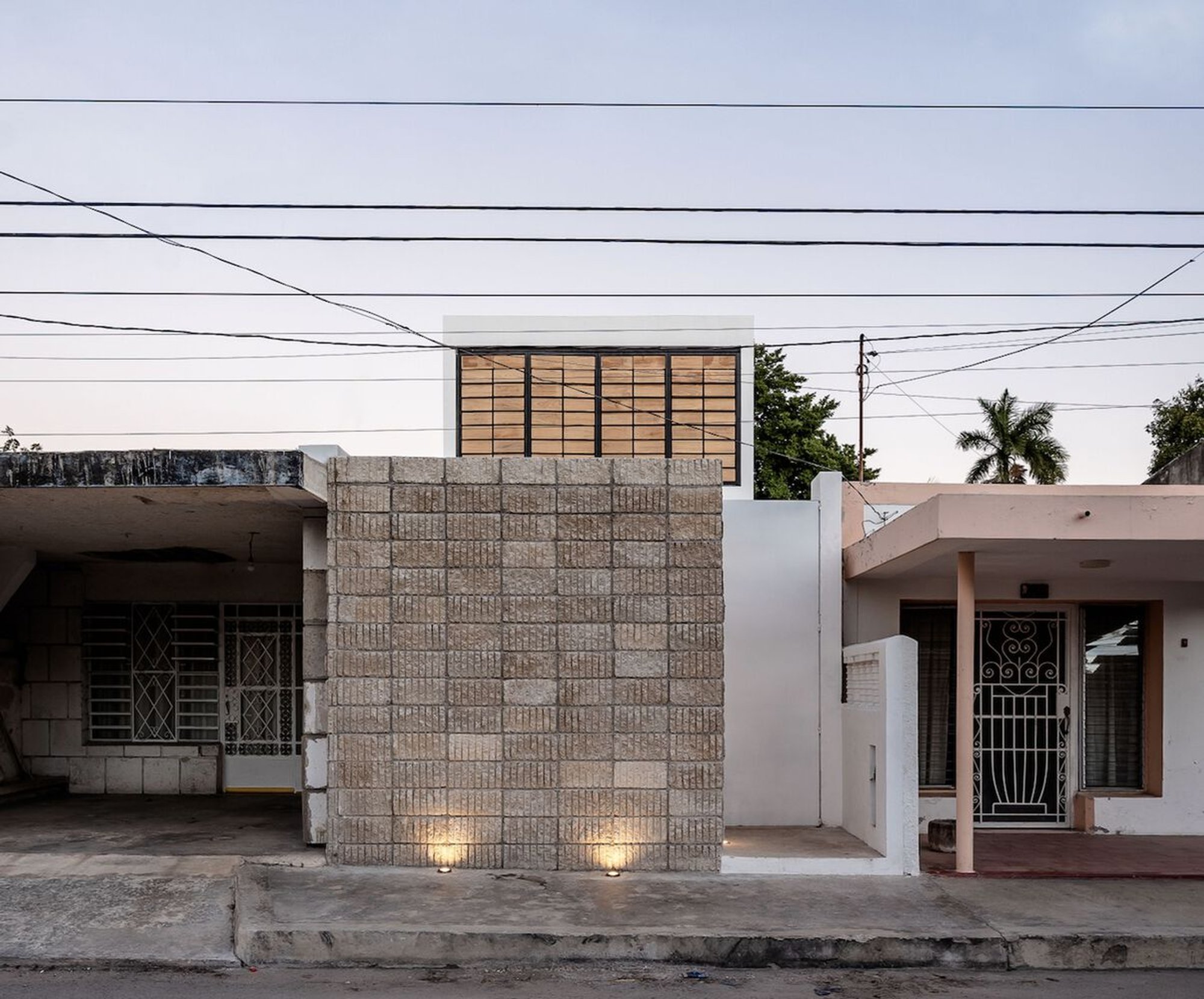 Eva House by Taller Estilo Arquitectura: A Contemporary Haven in Mérida
