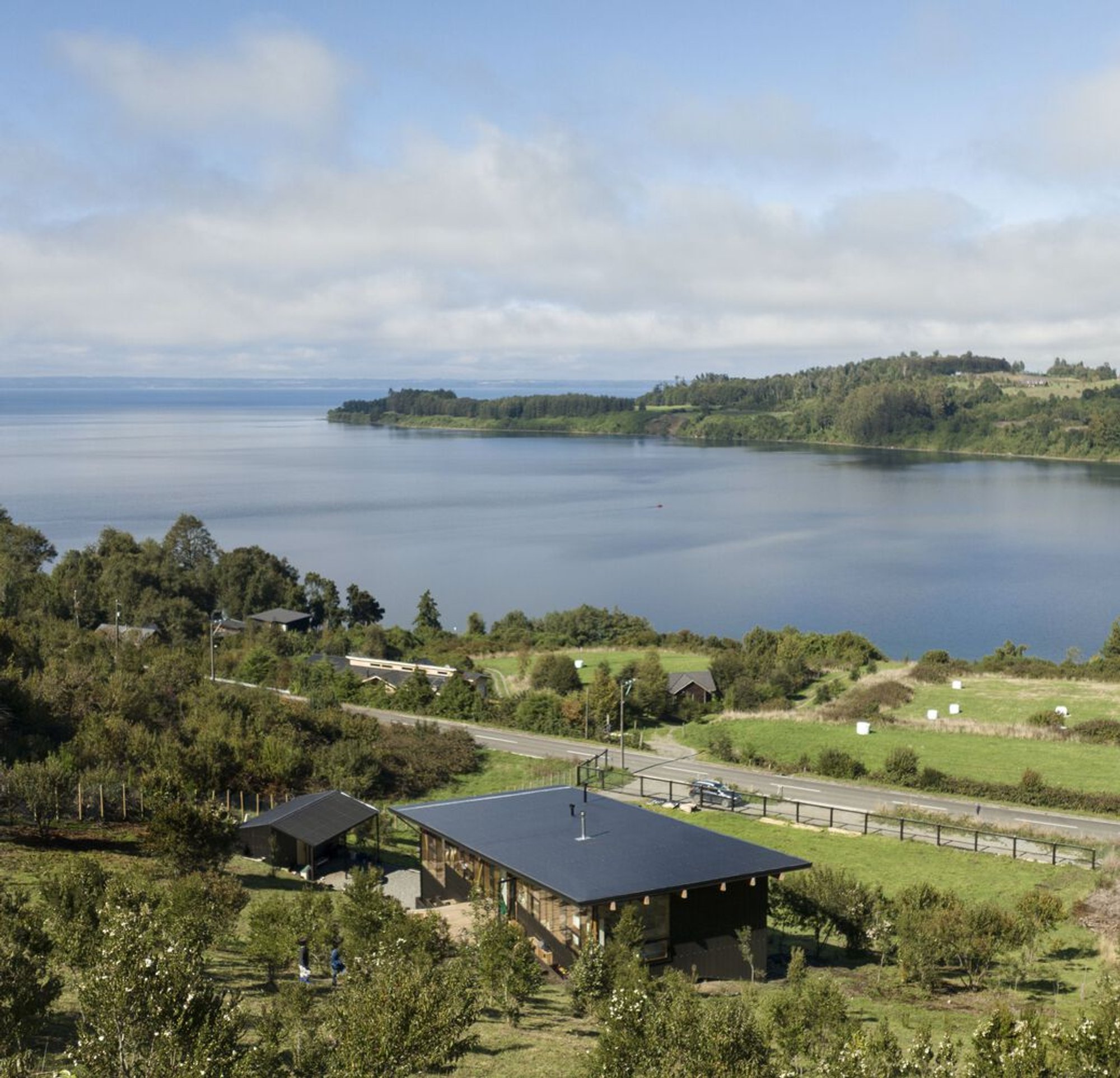 Quebrada Honda House by Abarca Palma Arquitectos: A Multi-Level Timber Retreat Embracing Frutillar's Lakeside Landscape