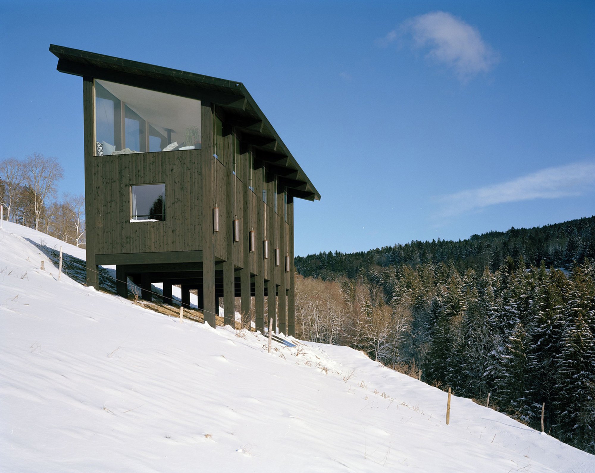 Treyvaux Cabin by LVPH Architectes: A Self-Sufficient Wooden Retreat in the Swiss Landscape