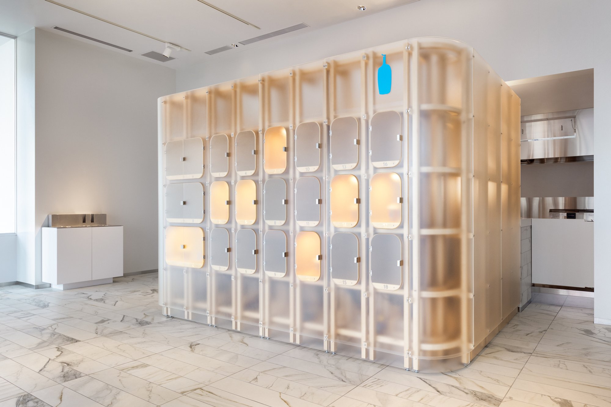 Blue Bottle Coffee Pop-Up Café in Shibuya by Schemata Architects: A Minimalist Beehive for Contactless Coffee Culture